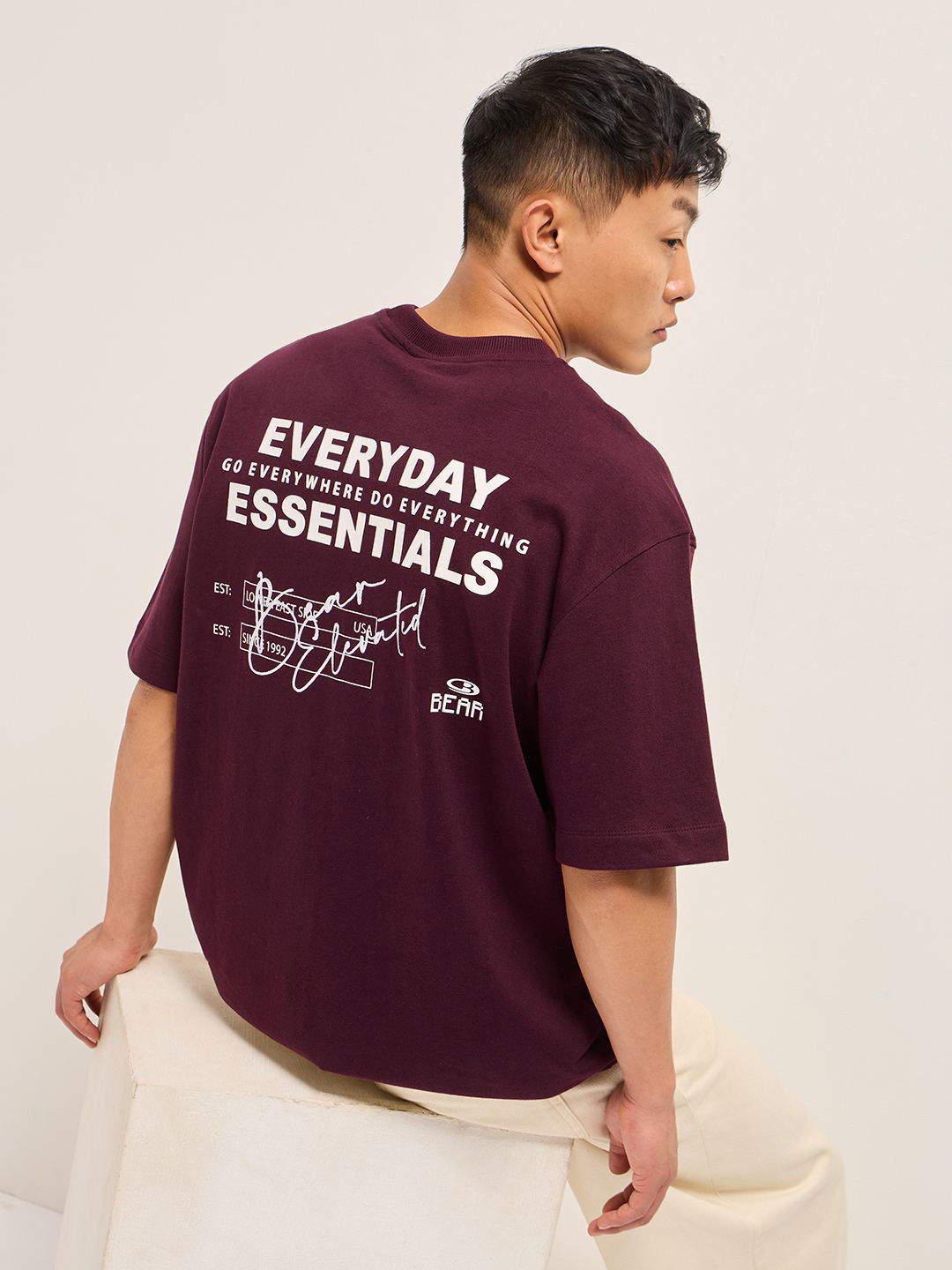 

THE BEAR HOUSE Men Polo Collar Drop-Shoulder Sleeves T-shirt, Maroon