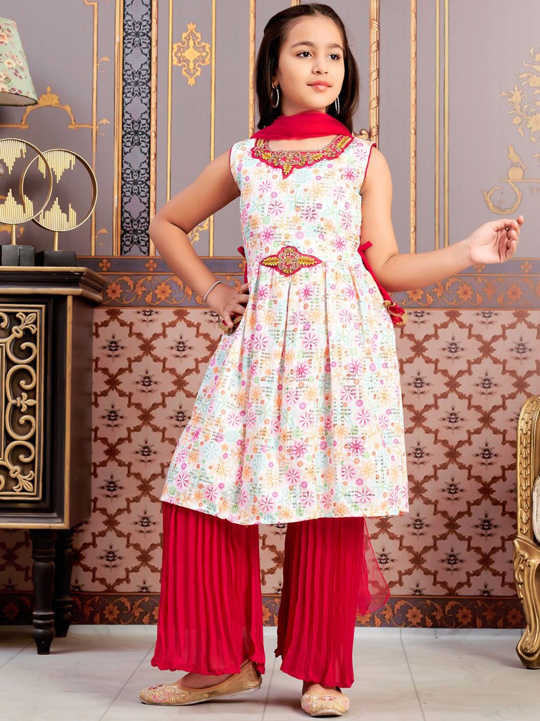 

BAESD Girls Floral Printed Regular Beads and Stones Kurta with Palazzos & With Dupatta, Pink