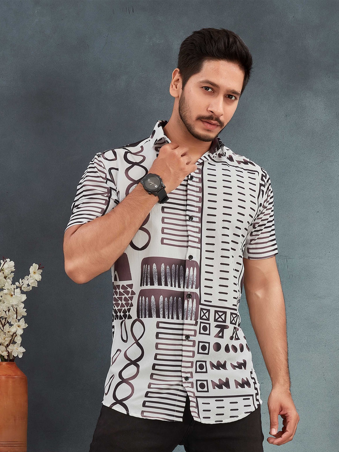 

Metronaut Men Comfort Opaque Printed Casual Shirt, White