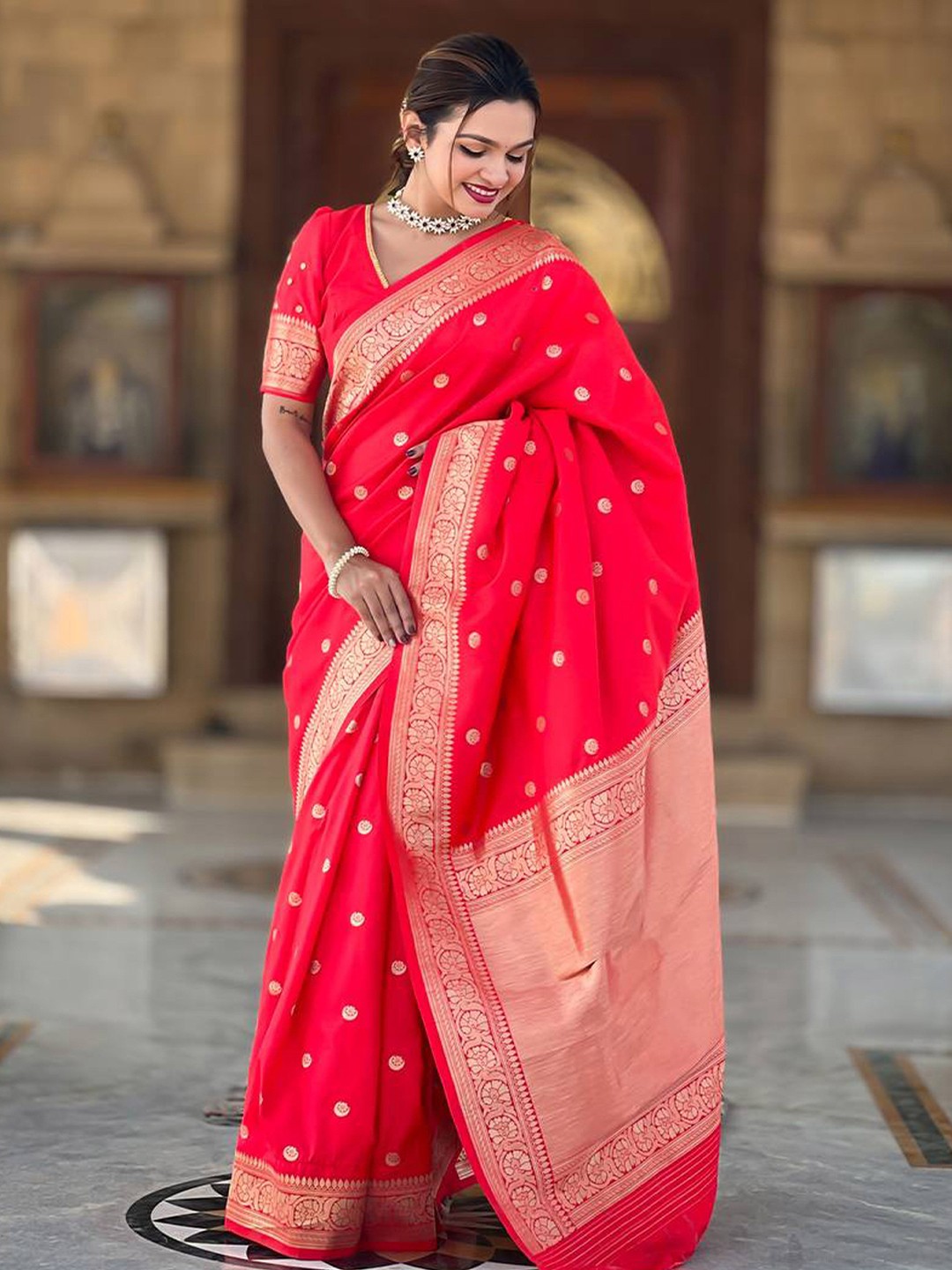 

Ekta Textiles Woven Design Zari Pure Silk Banarasi Saree, Red