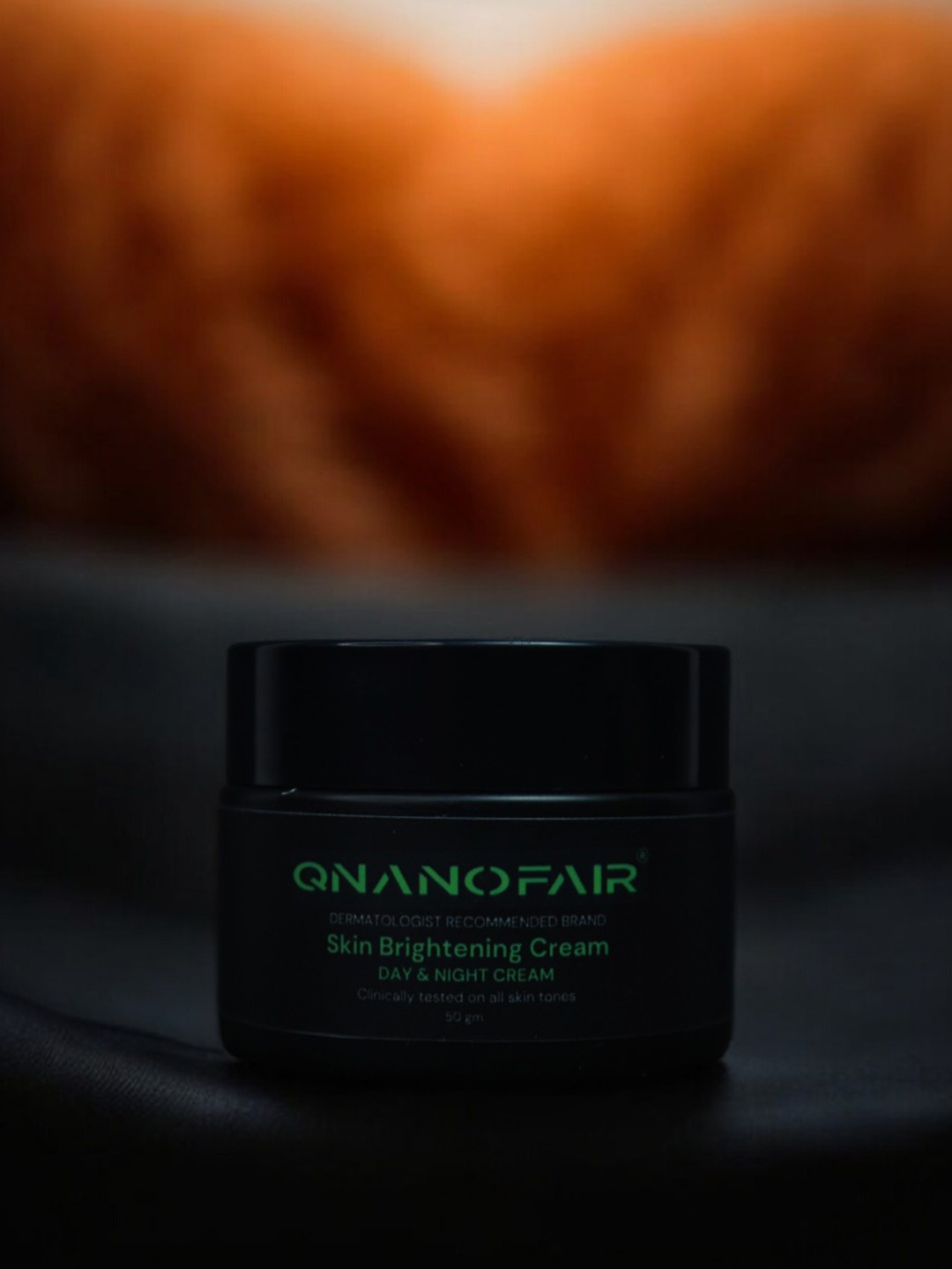 

QNanofair Absolute Perfect Radiance Brightening Day & Night Cream- 50 g, Black