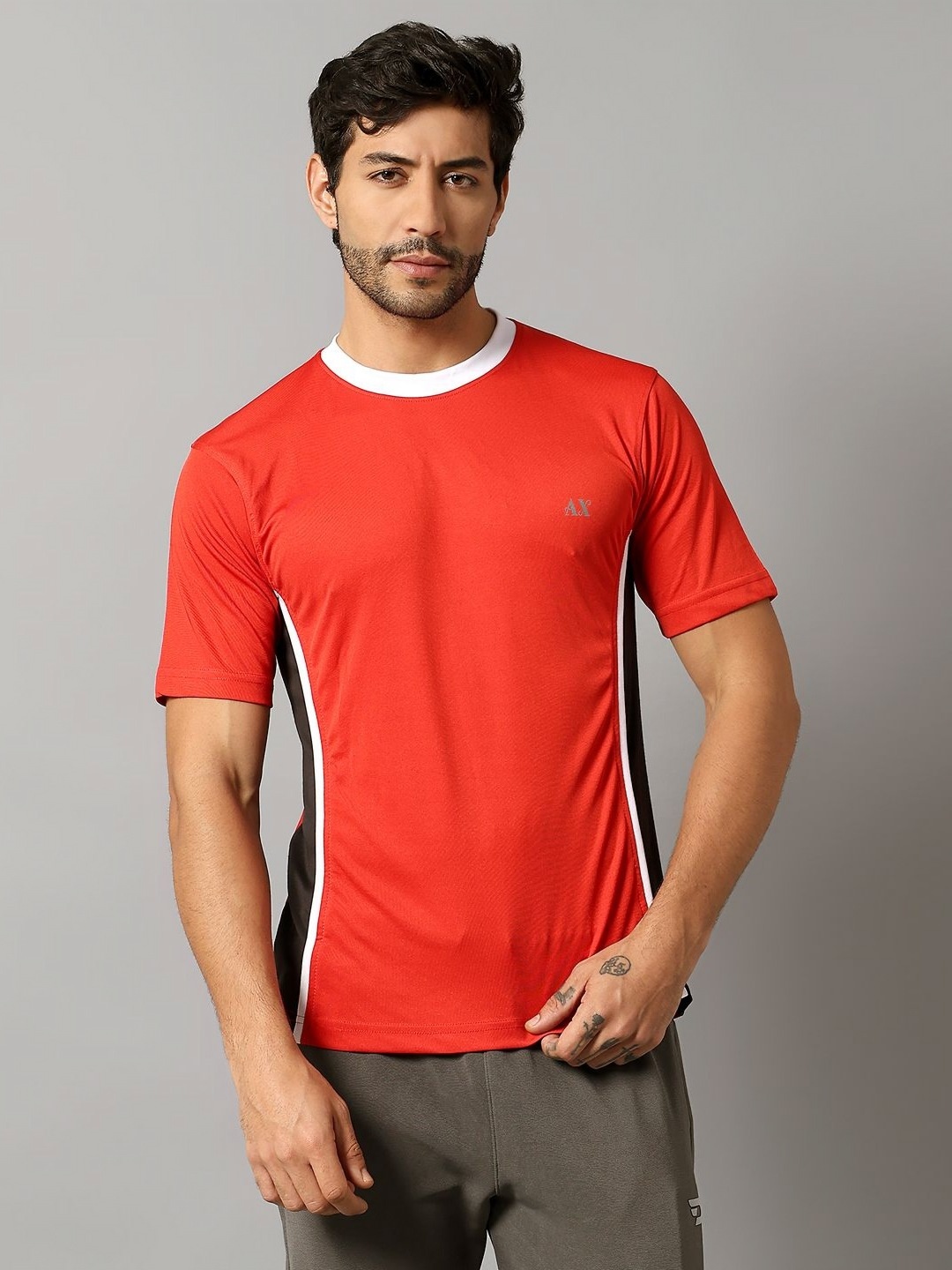 

AUXAMIS Men Colourblocked T-shirt, Red