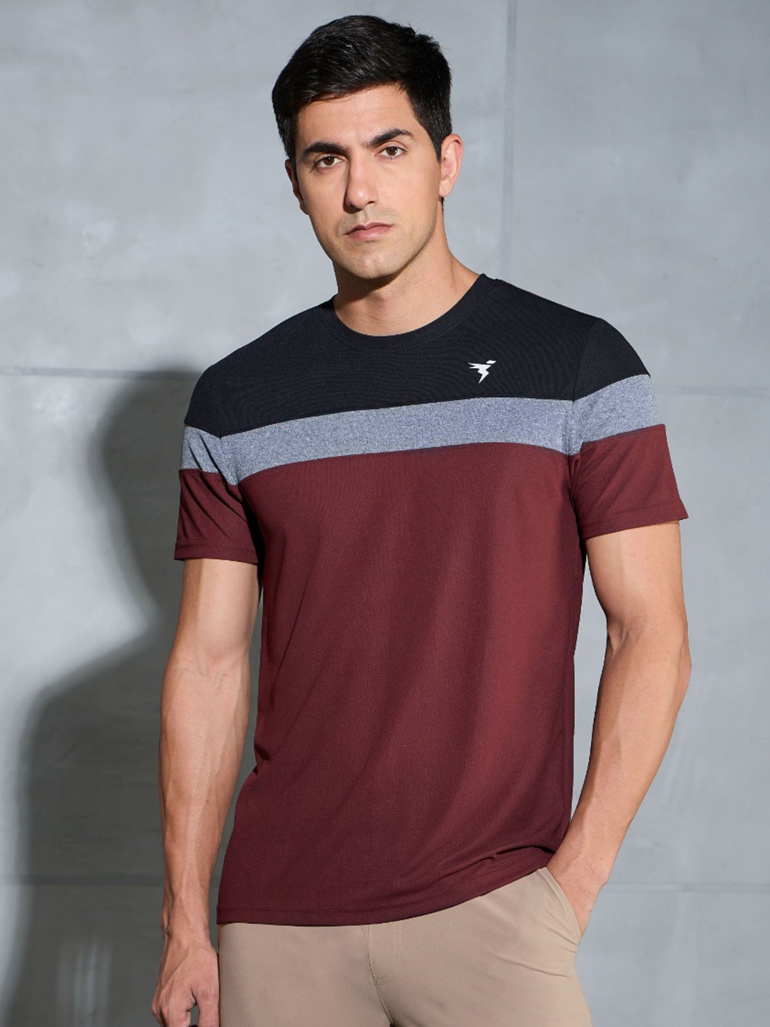 

Technosport Men Colourblocked Antimicrobial Slim Fit T-shirt, Brown
