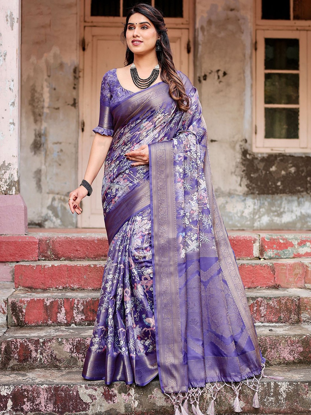 

DIVASTRI Floral Printed Zari Pure Silk Paithani Saree, Purple