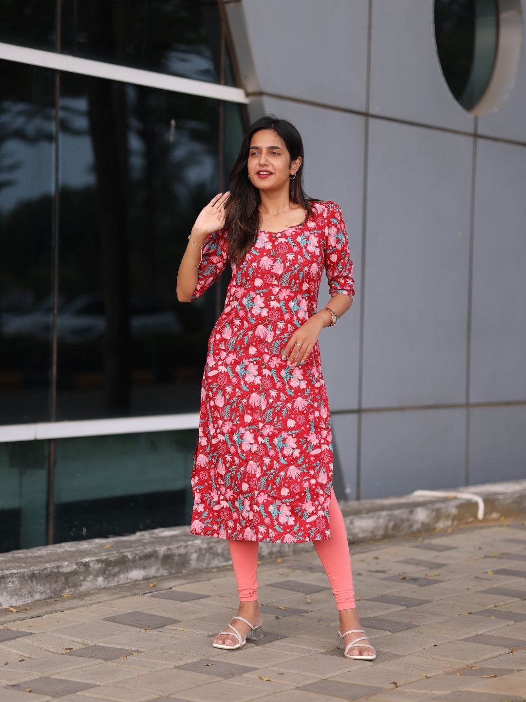 

HAY Women Floral Printed Flared Sleeves Mirror Work Kurta, Red