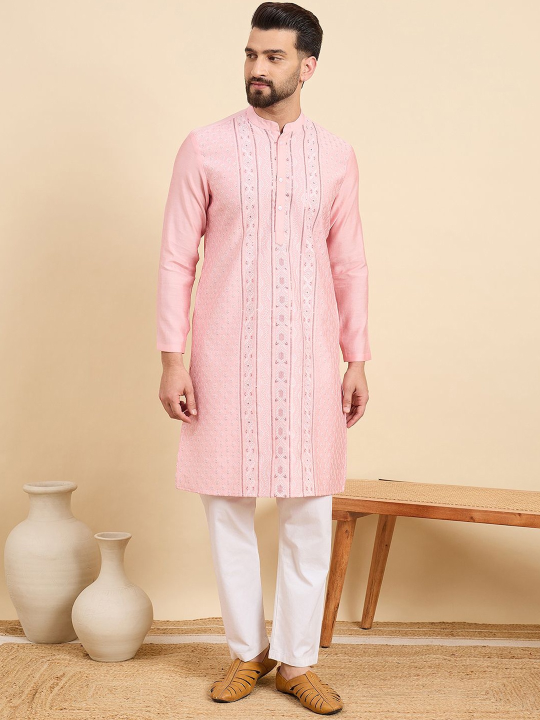 

Sangria Embroidered Straight Kurta, Pink