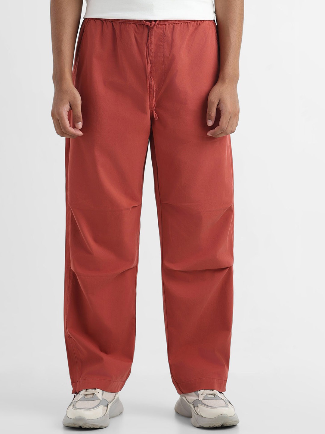 

YUVAKAA Men Relaxed Easy Wash Cargos Trousers, Rust
