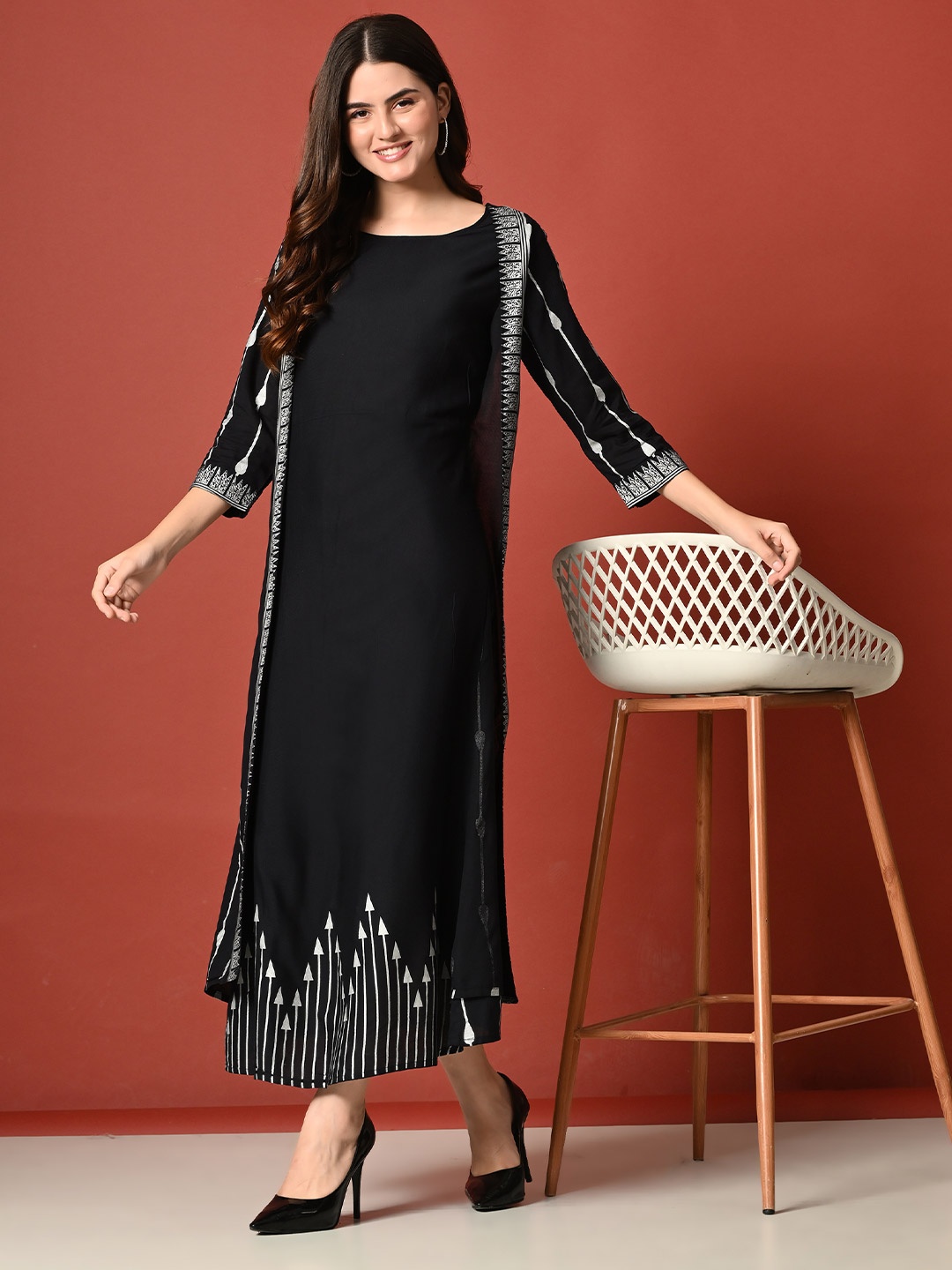 

ao services Women Printed Thread Work Anarkali Kurta, Black