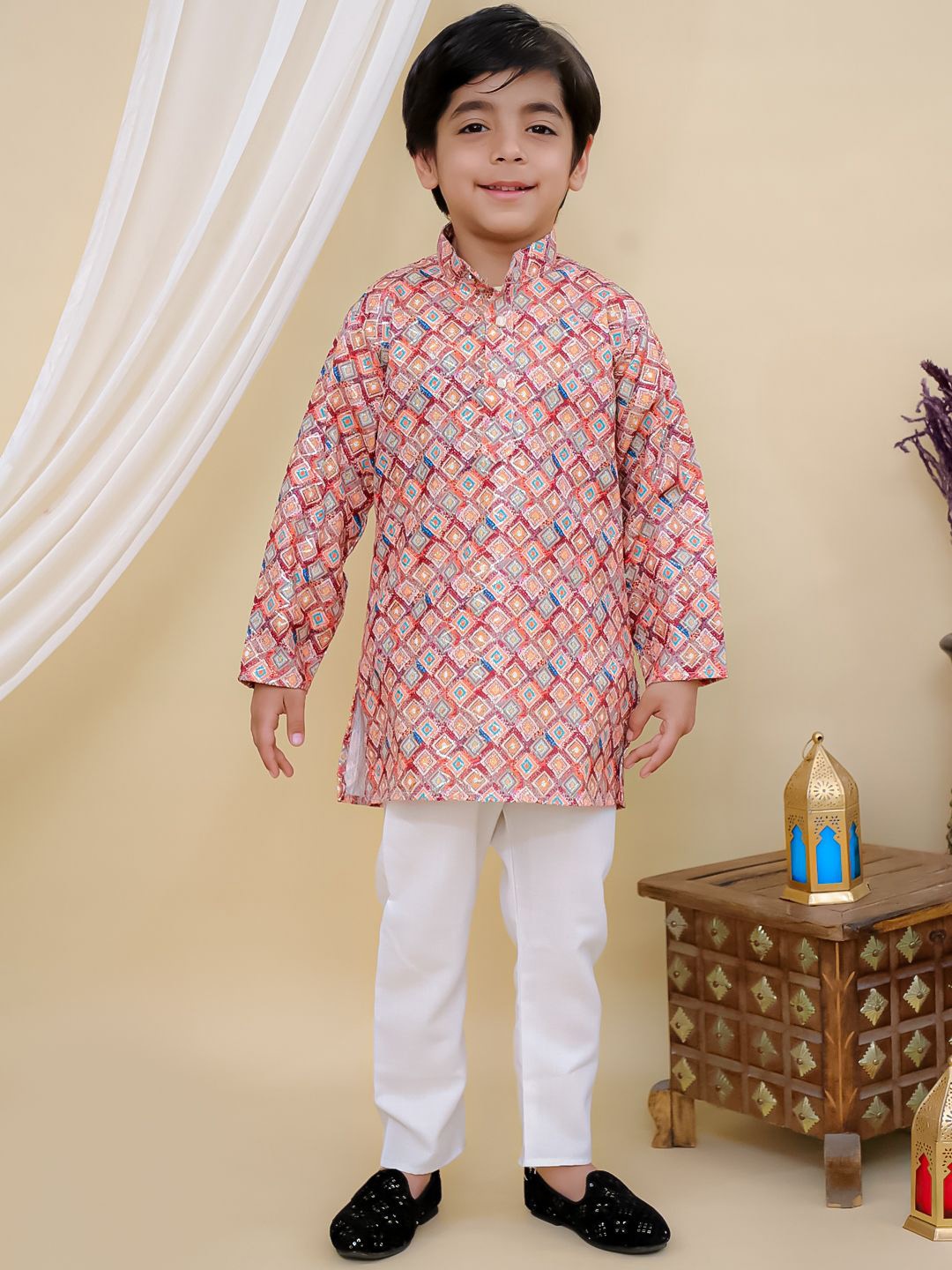 

Superminis Boys Embroidered Regular Pure Cotton Kurta with Pyjamas, Maroon