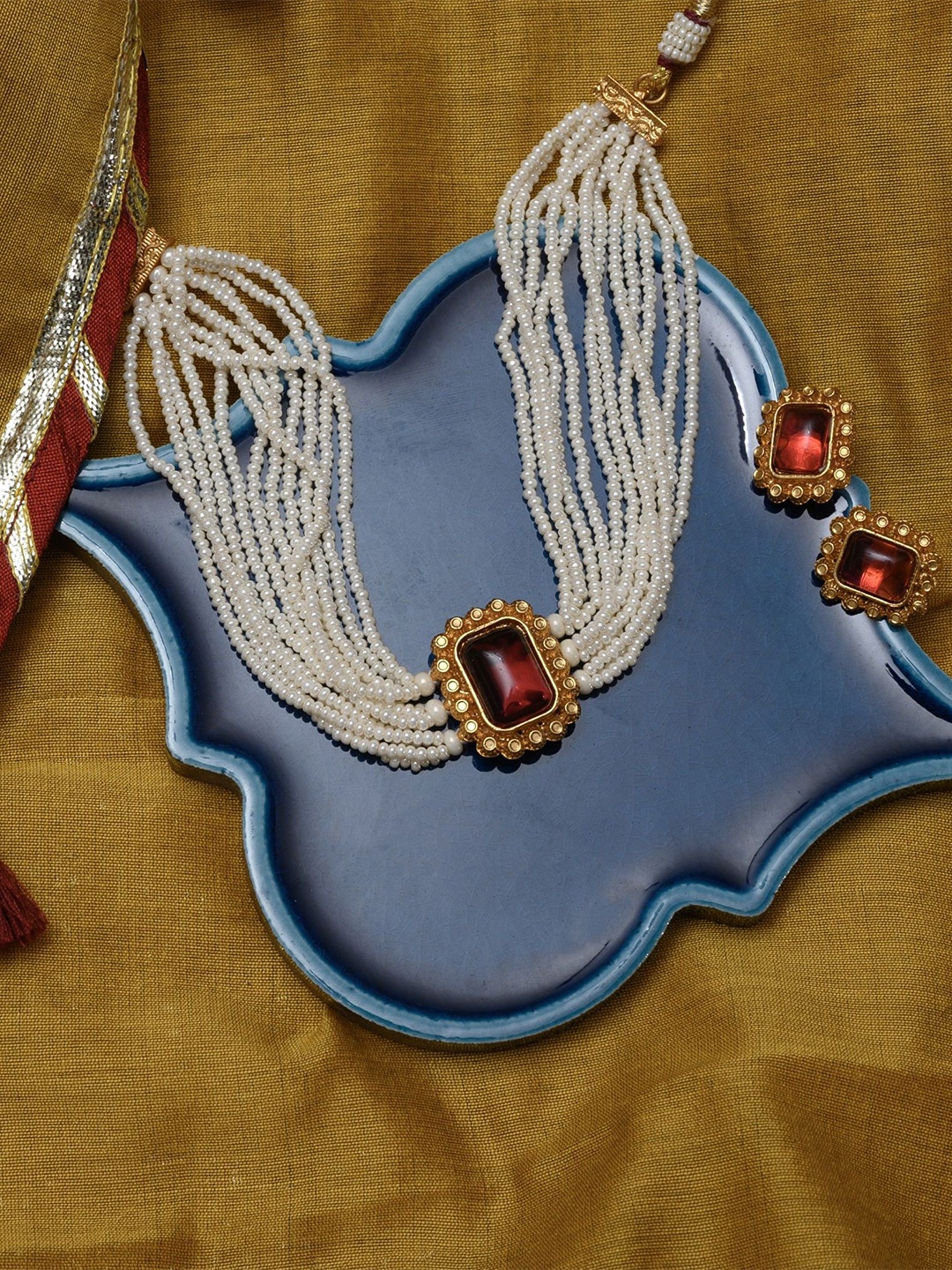 

NILA Gold Plated Stone-Studded Jewellery Set