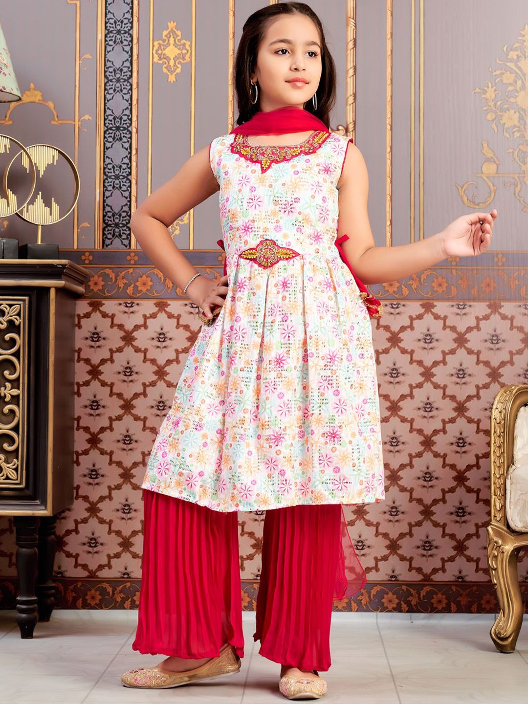 

Sangria Girls Floral Printed Sequined Sleeveless Kurta With Sharara & Dupatta, White