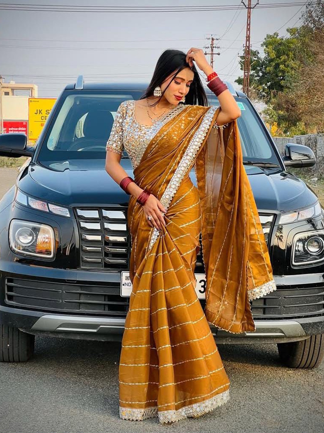 

MANSUBHA women Striped Embroidered Tissue Banarasi Saree, Mustard