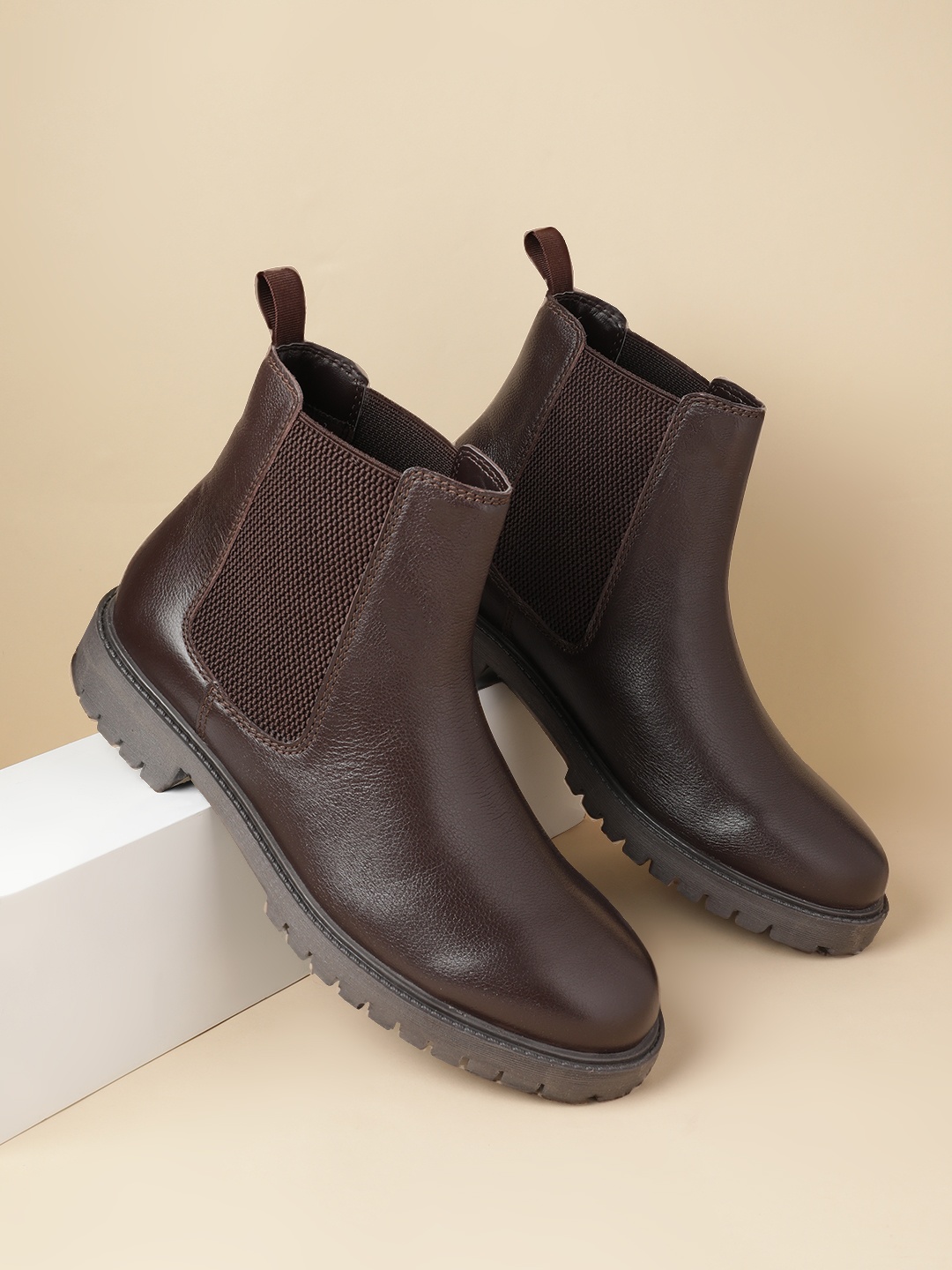 

Kenneth Cole Men Leather Chelsea Boots, Brown
