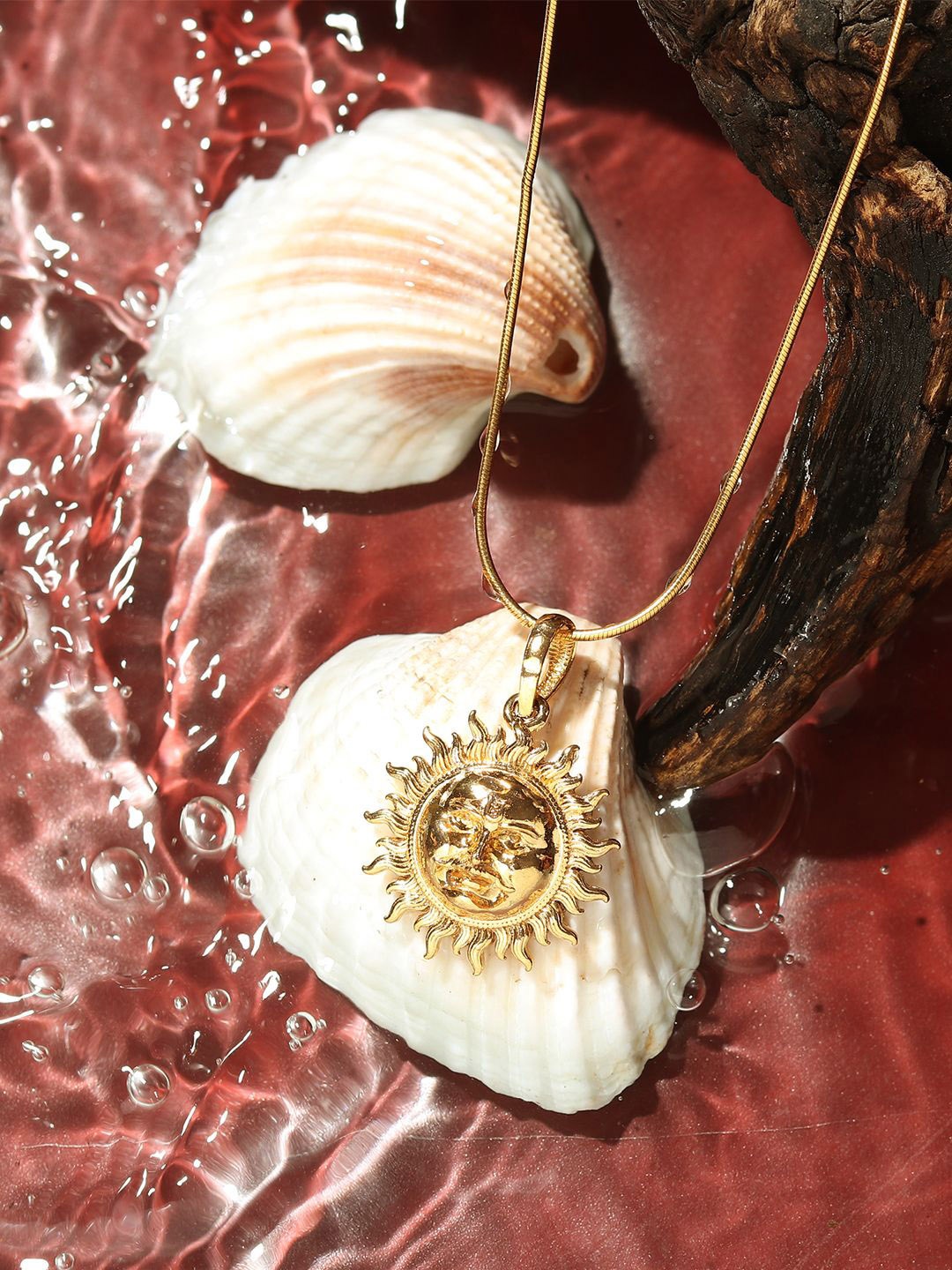 

Metronaut Gold-Plated Contemporary Pendants