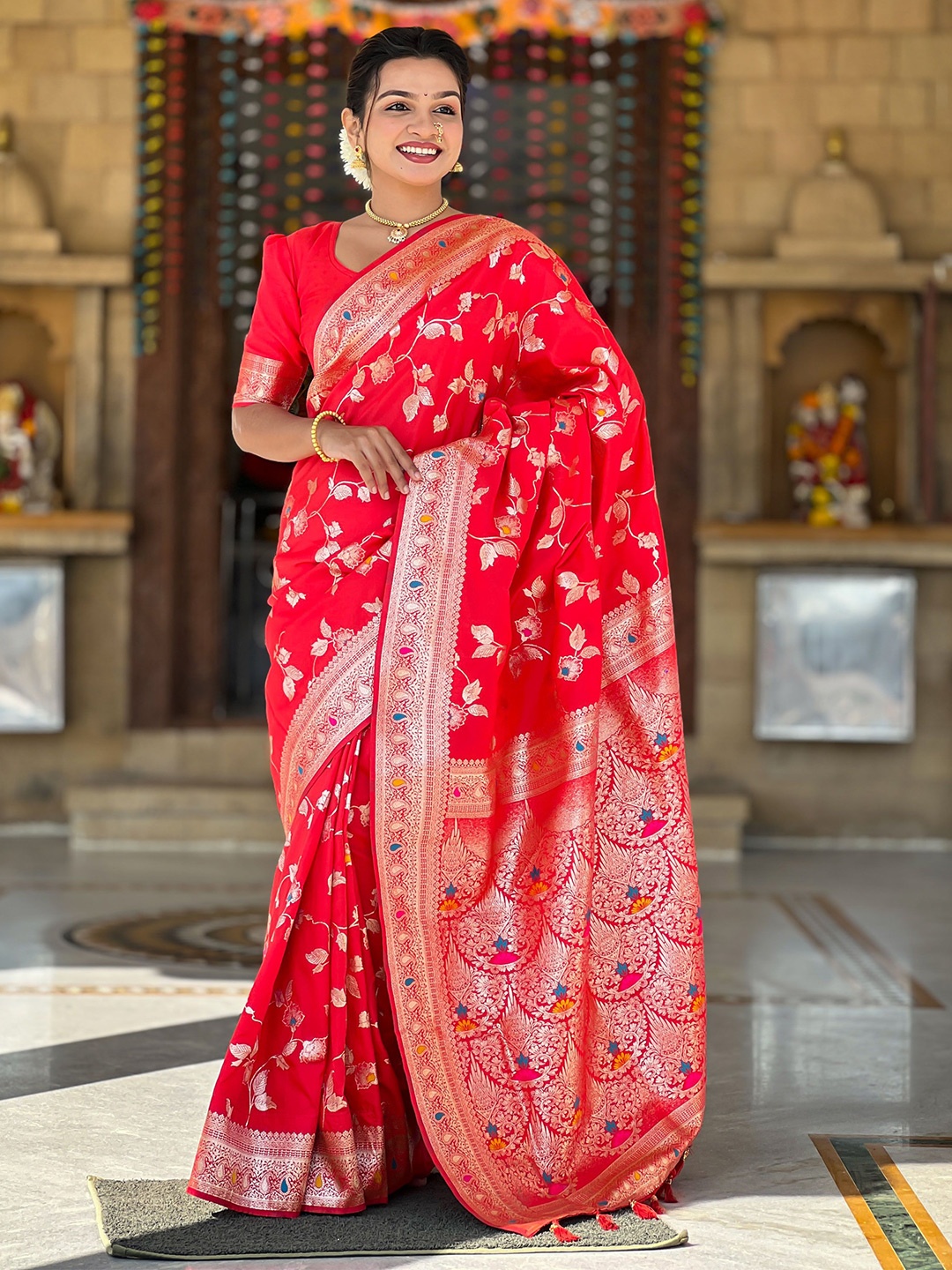 

Ekta Textiles Woven Design Zari Pure Silk Banarasi Saree, Red
