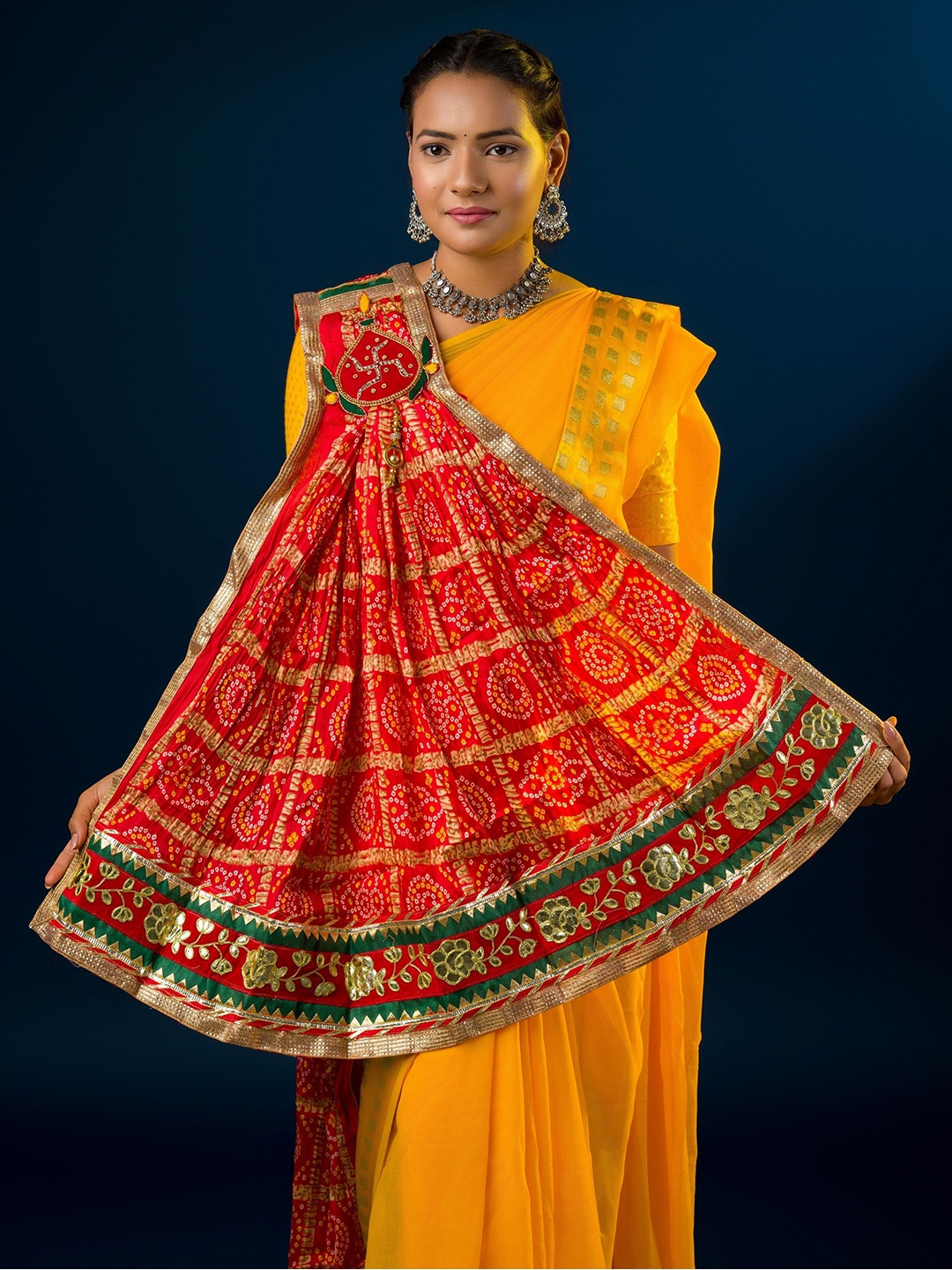 

KCPC BANDHANI Embroidered Bandhani Dupatta with Beads and Stones, Red