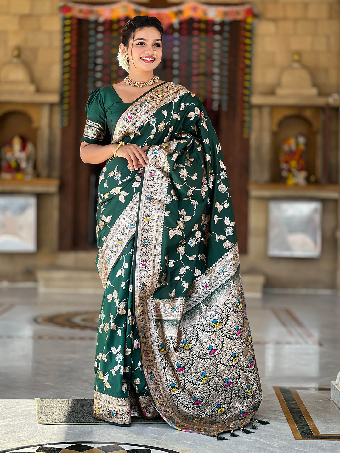 

Ekta Textiles Woven Design Zari Pure Silk Banarasi Saree, Green