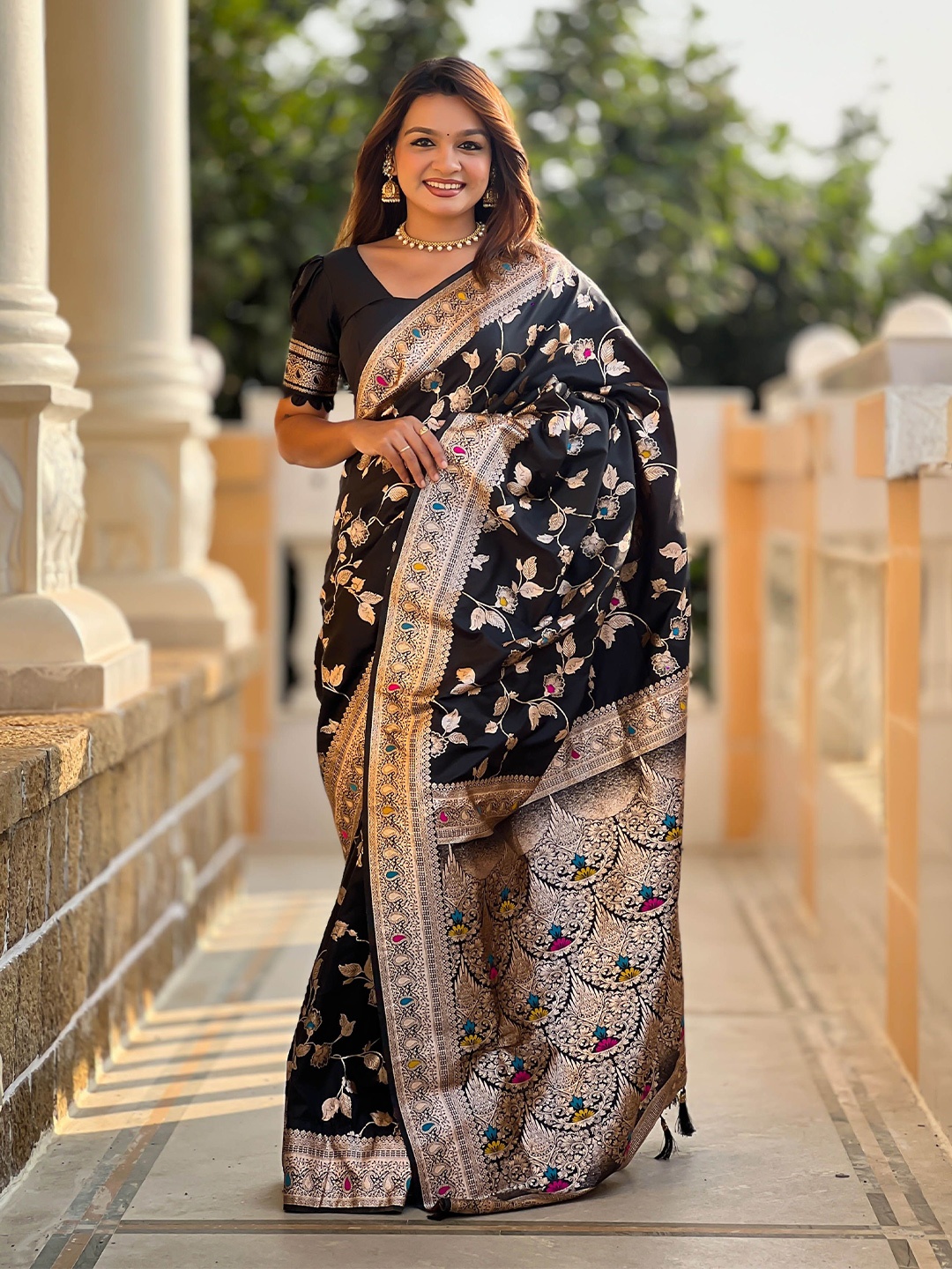 

Ekta Textiles Woven Design Zari Pure Silk Banarasi Saree, Black