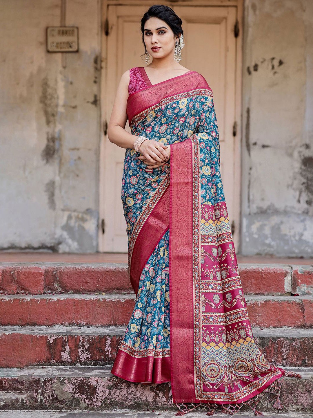 

DIVASTRI Woven Design Zari Paithani Saree, Blue