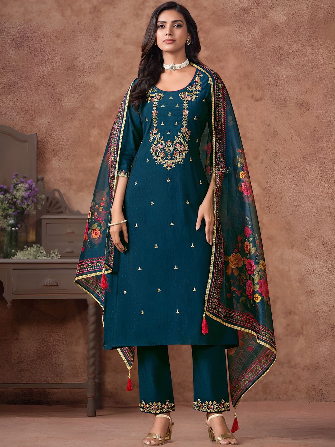 

Varanga Women Floral Embroidered Regular Thread Work Kurta with Trousers & With Dupatta, Blue