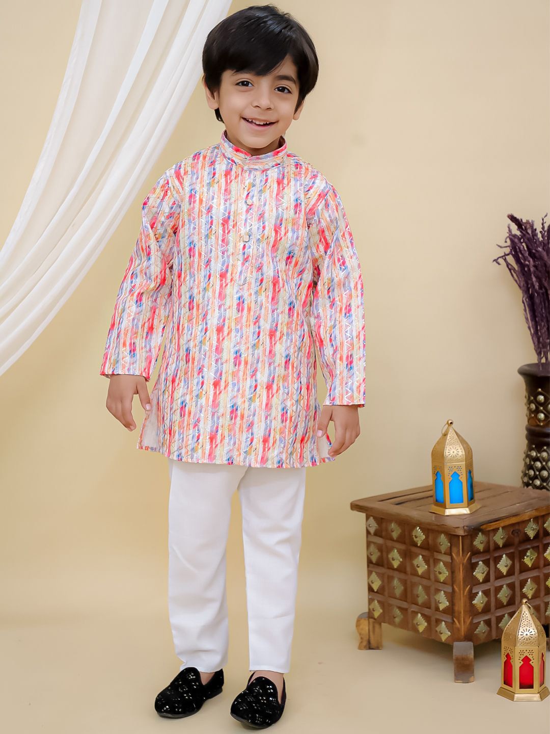 

Superminis Boys Embroidered Regular Gotta Patti Pure Cotton Kurta with Pyjamas, Pink
