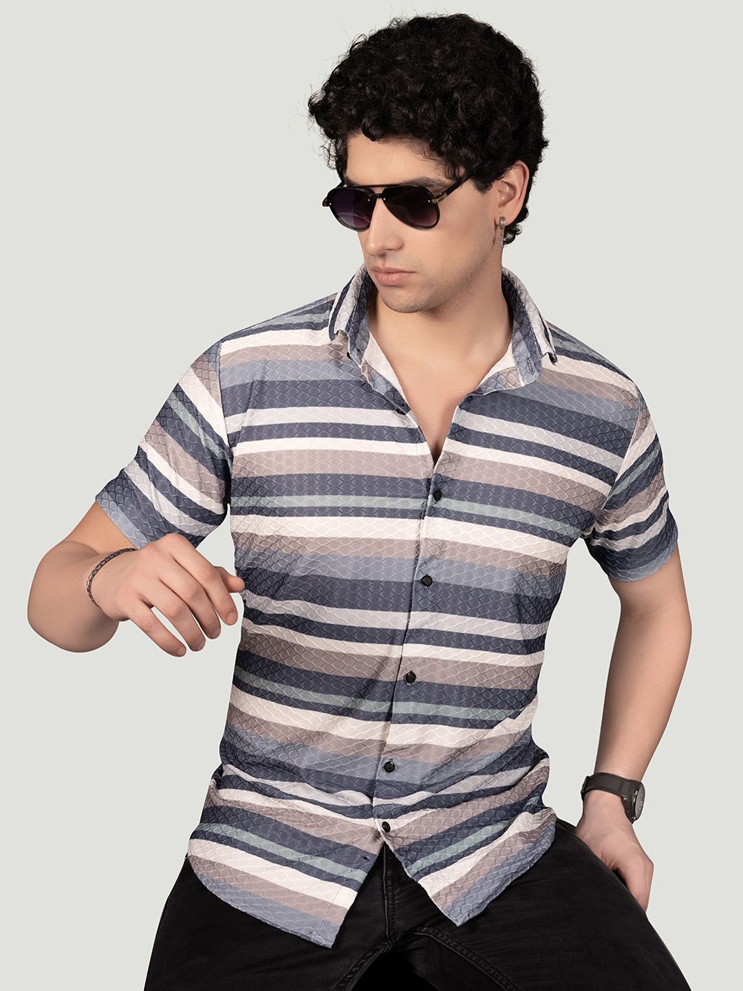 

ALMATY Men Comfort Slim Fit Horizontal Stripes Opaque Striped Casual Shirt, Multi