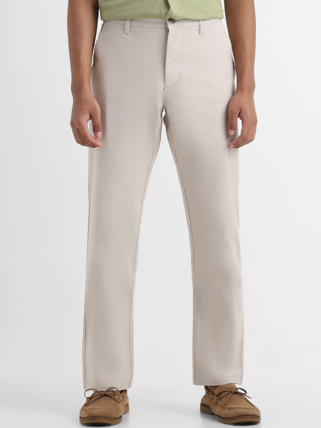 

YUVAKAA Men Relaxed Straight Leg Straight Fit Easy Wash Chinos Trousers, Beige