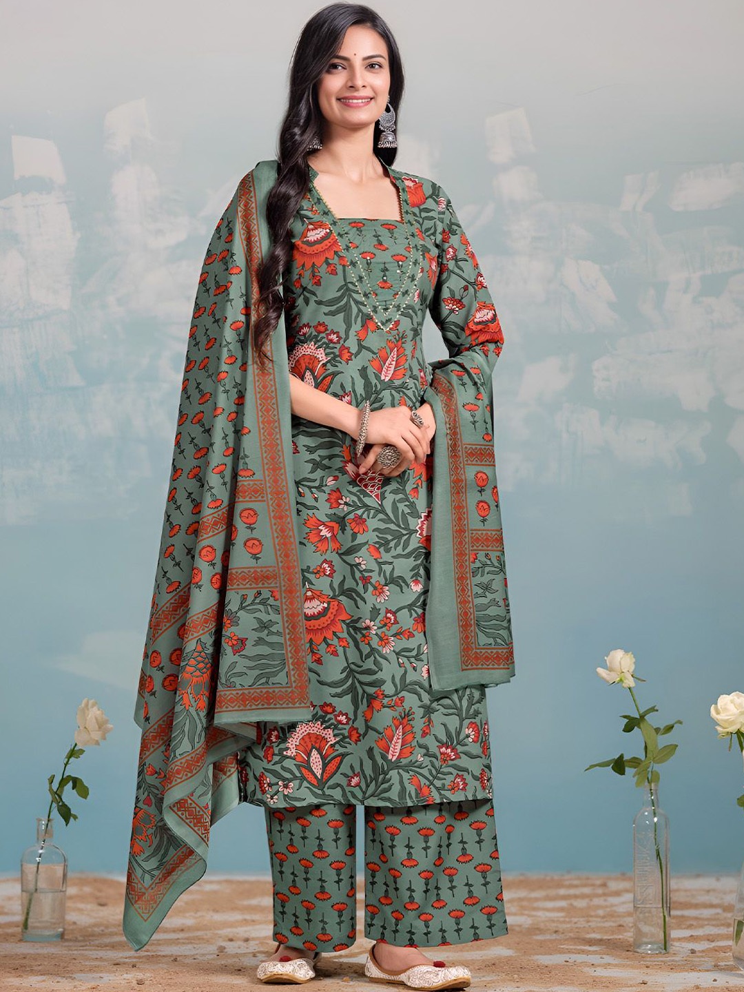 

Varanga Women Floral Printed Regular Kurta with Trousers & With Dupatta, Grey