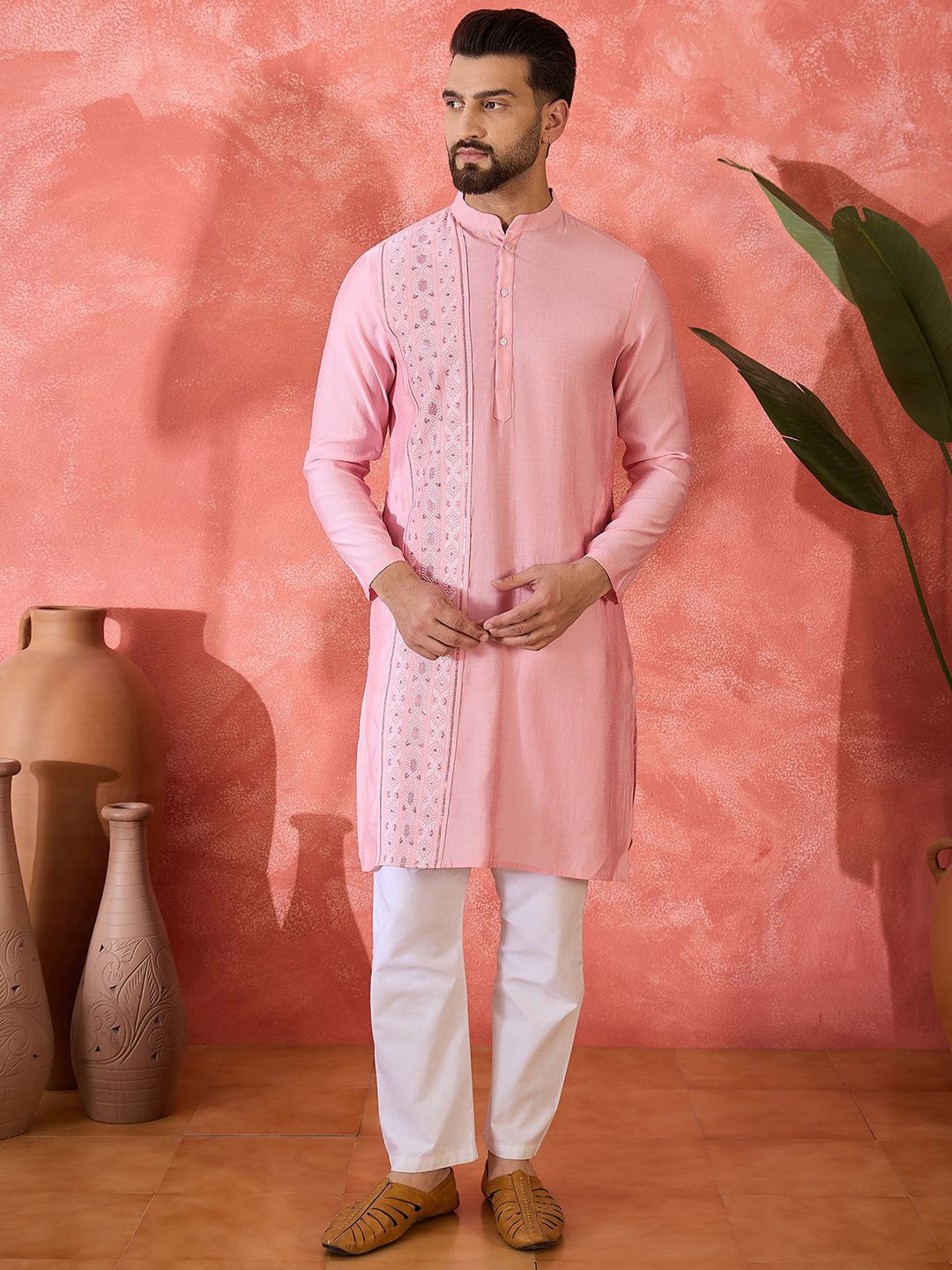 

Sangria Embroidered Straight Kurta, Pink