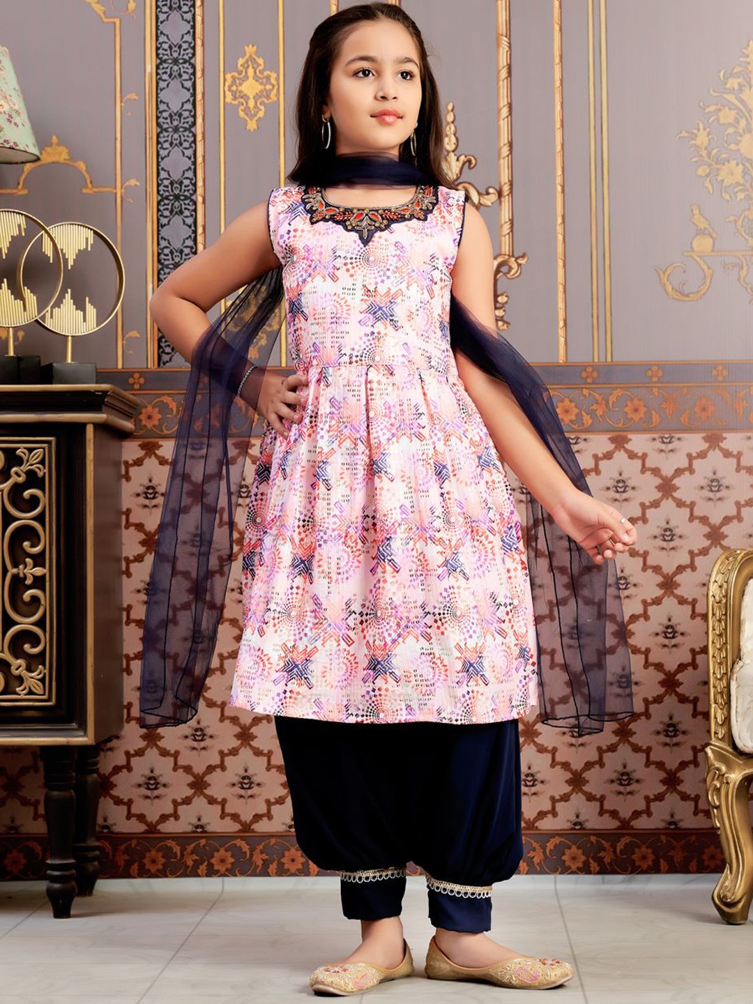 

BAESD Girls Floral Printed Round Neck Kurta With Salwar & Dupatta, Pink