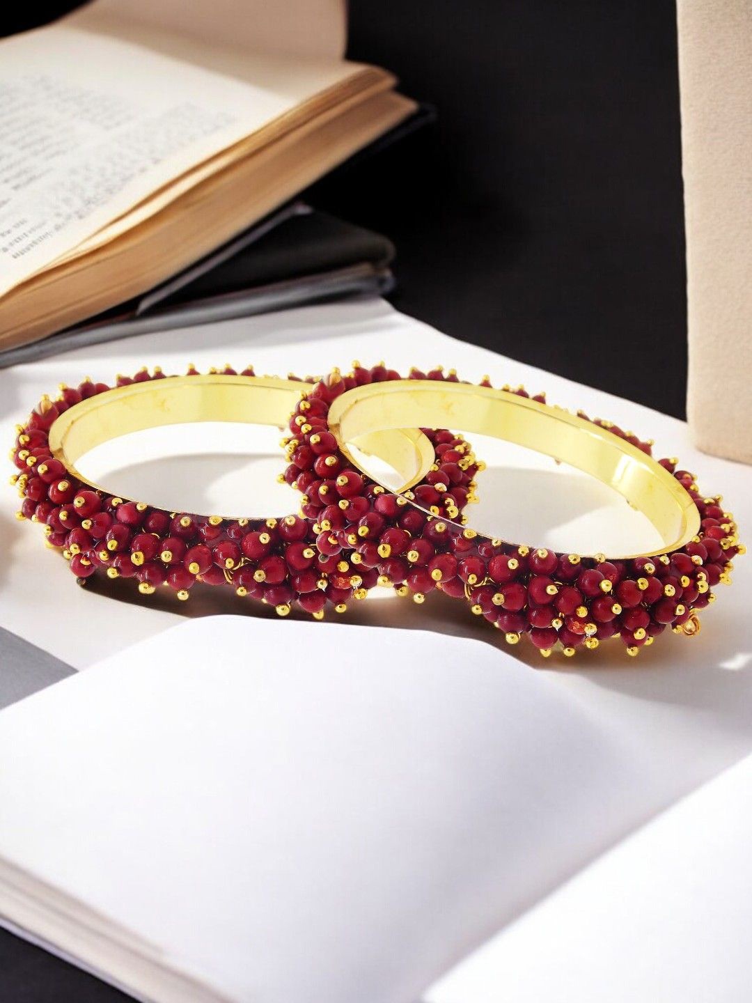 

FEMMIBELLA Set Of 2 Gold-Plated Bangles