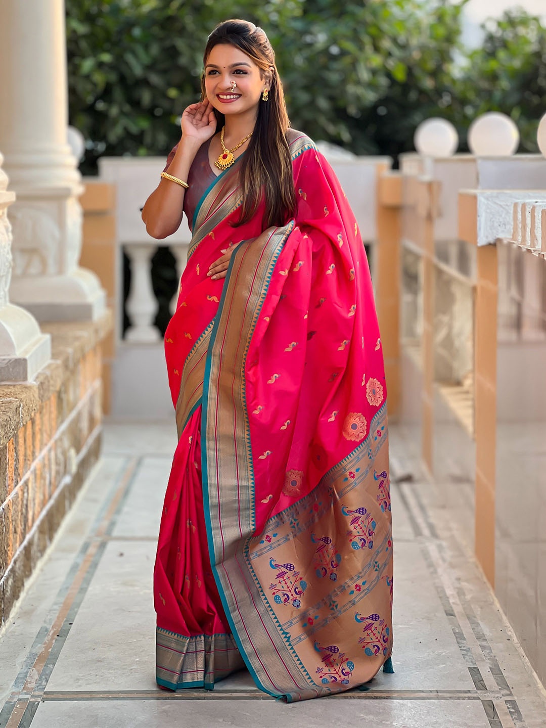 

Ekta Textiles Ethnic Motifs Woven Design Zari Pure Silk Paithani Saree, Pink