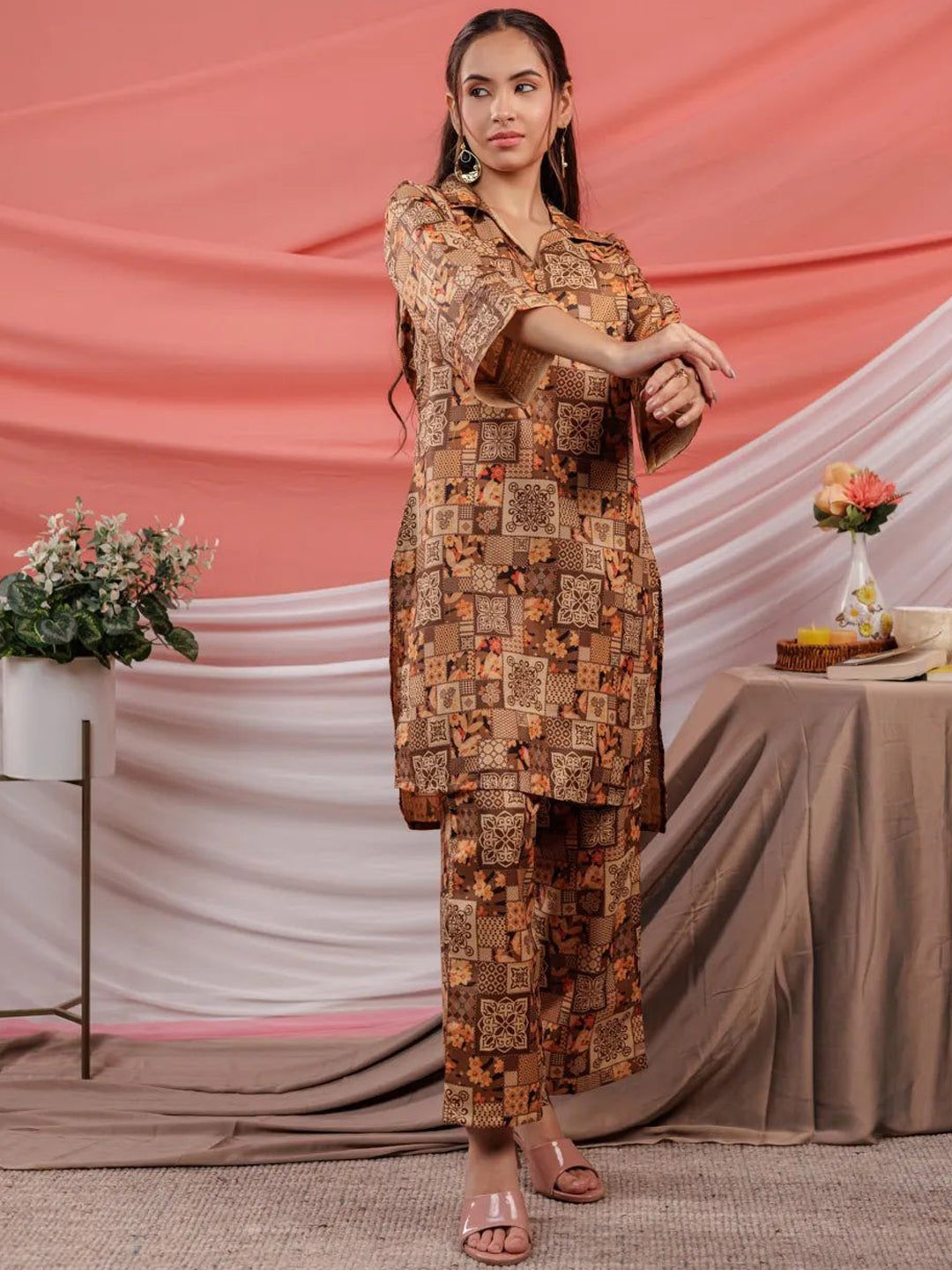 

MissKurti Women Floral Printed Regular Pure Cotton Kurta with Trousers, Brown