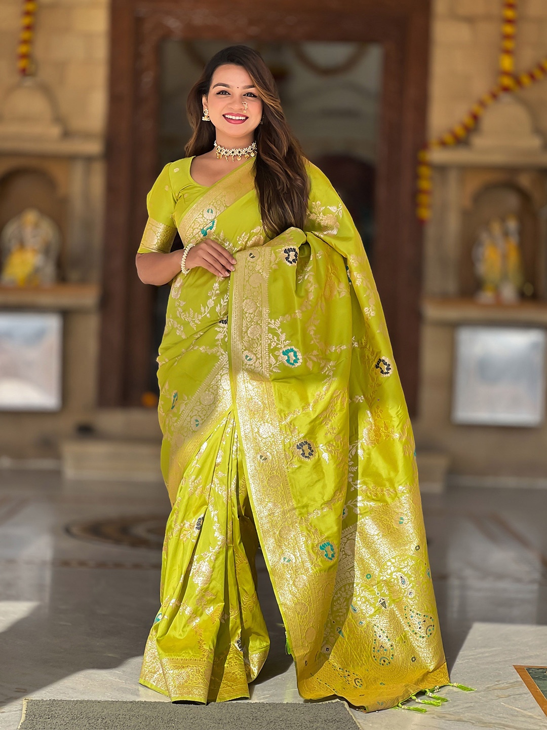 

Ekta Textiles Woven Design Zari Pure Silk Designer Banarasi Saree, Green