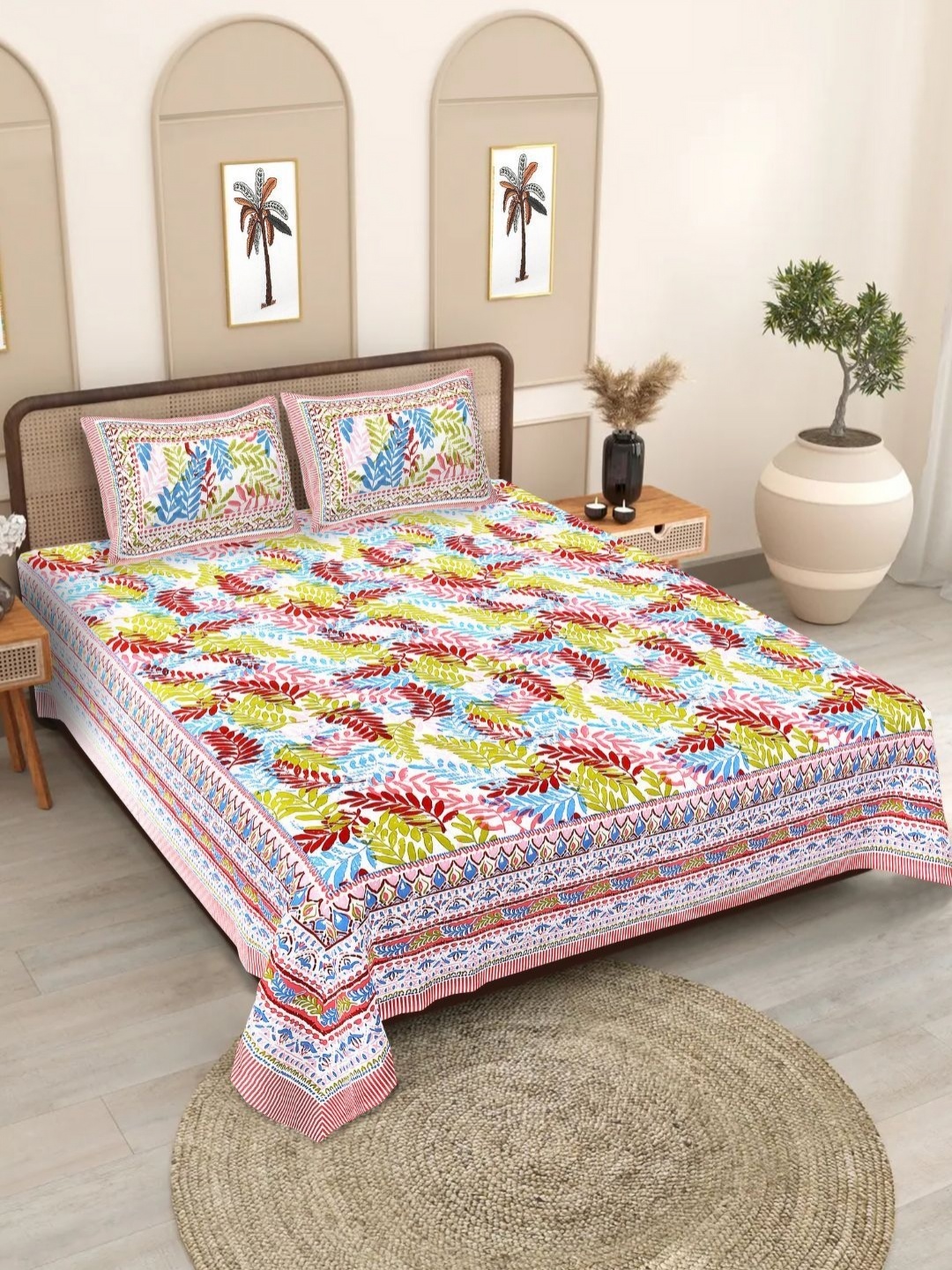 

COLOURSBLOCK Pink & Green Floral 180 TC King Bedsheet with 2 Pillow Covers