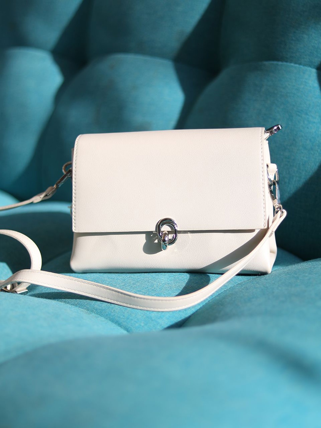 

Monrow PU Bucket Sling Bag, White
