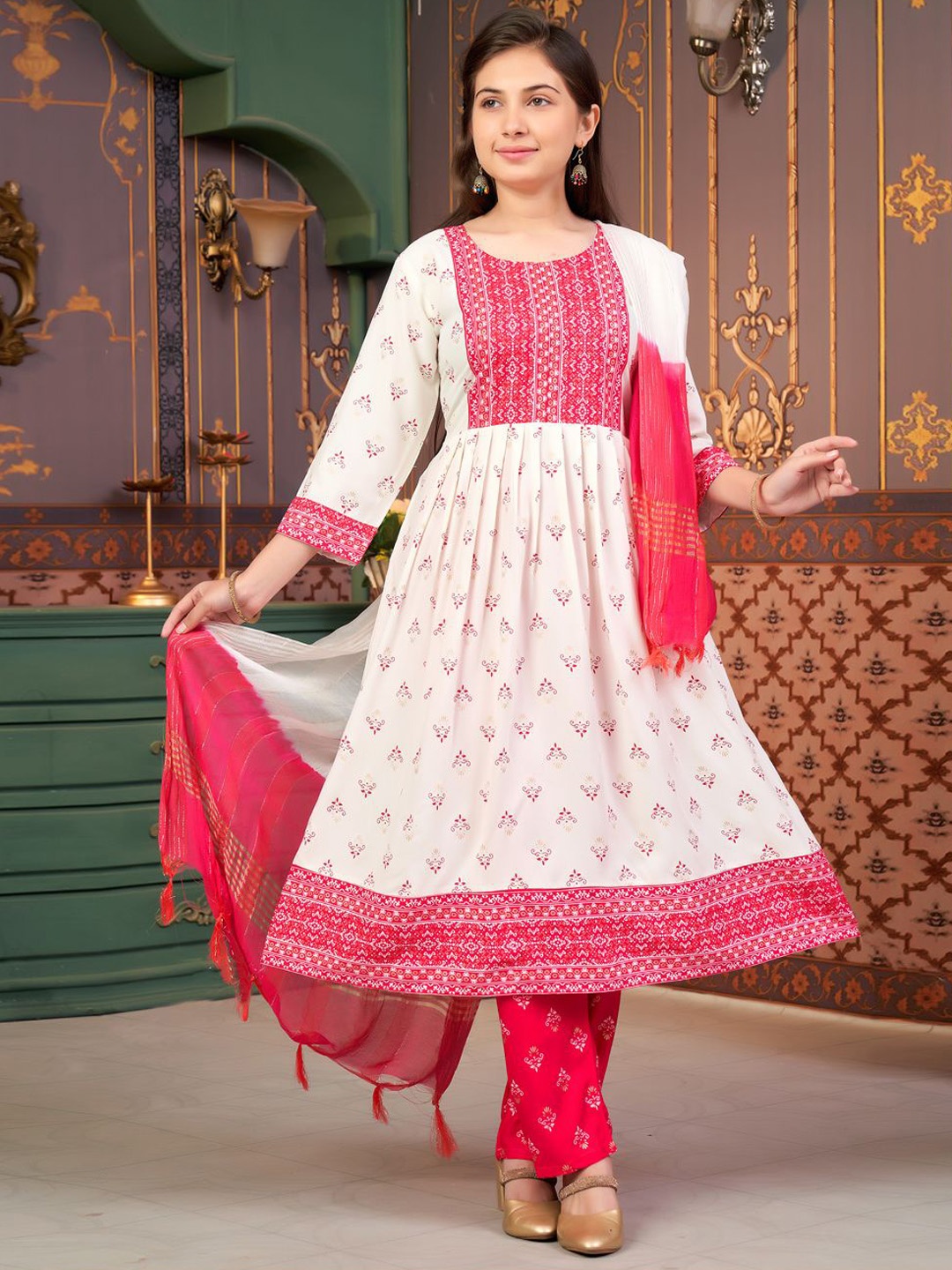 

BAESD Girls Floral Printed Kurta, Pink