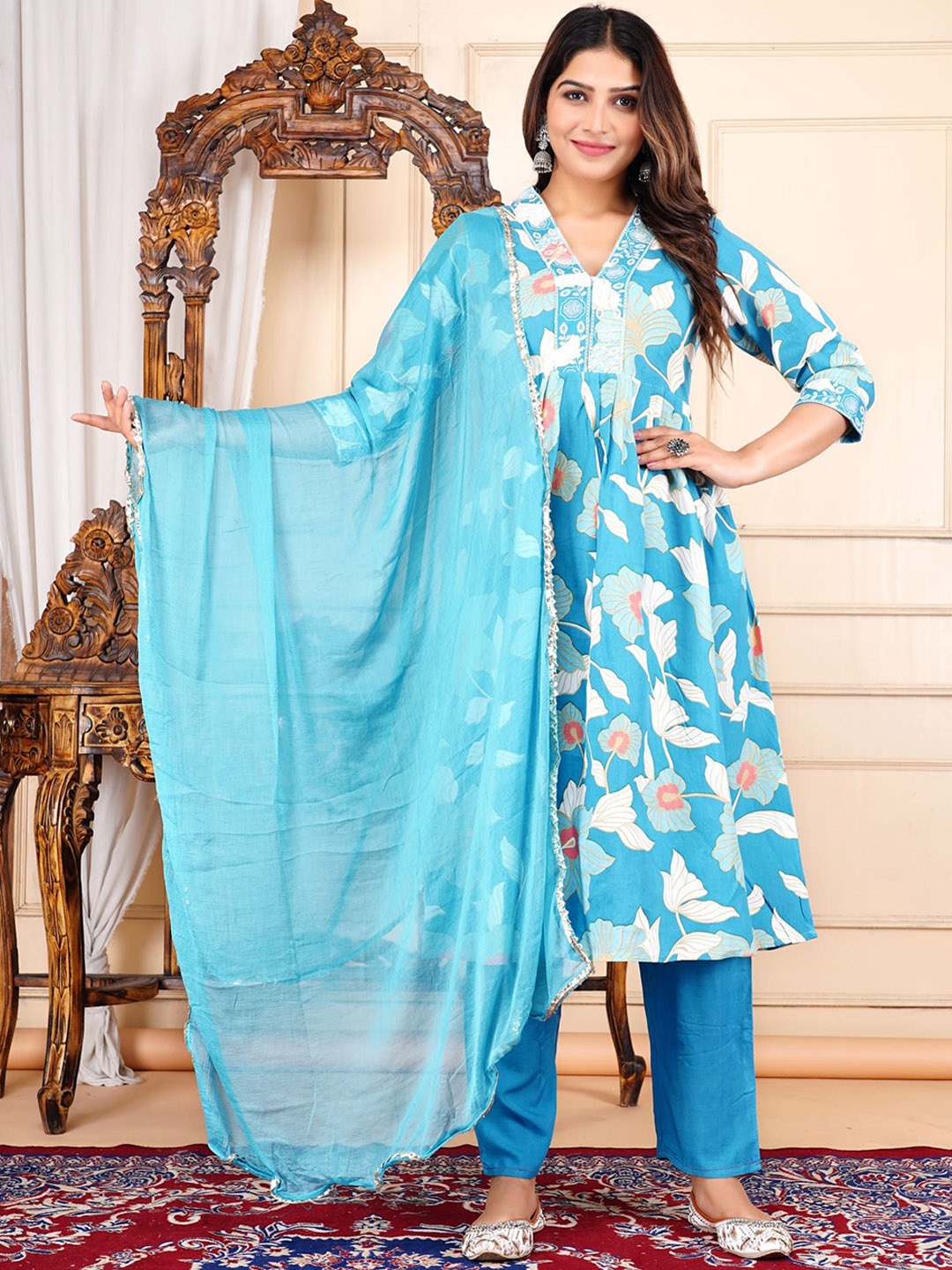 

JAYRA TEXTILE Women Floral Printed Tiered Kantha Work Kurti with Palazzos & With Dupatta, Blue