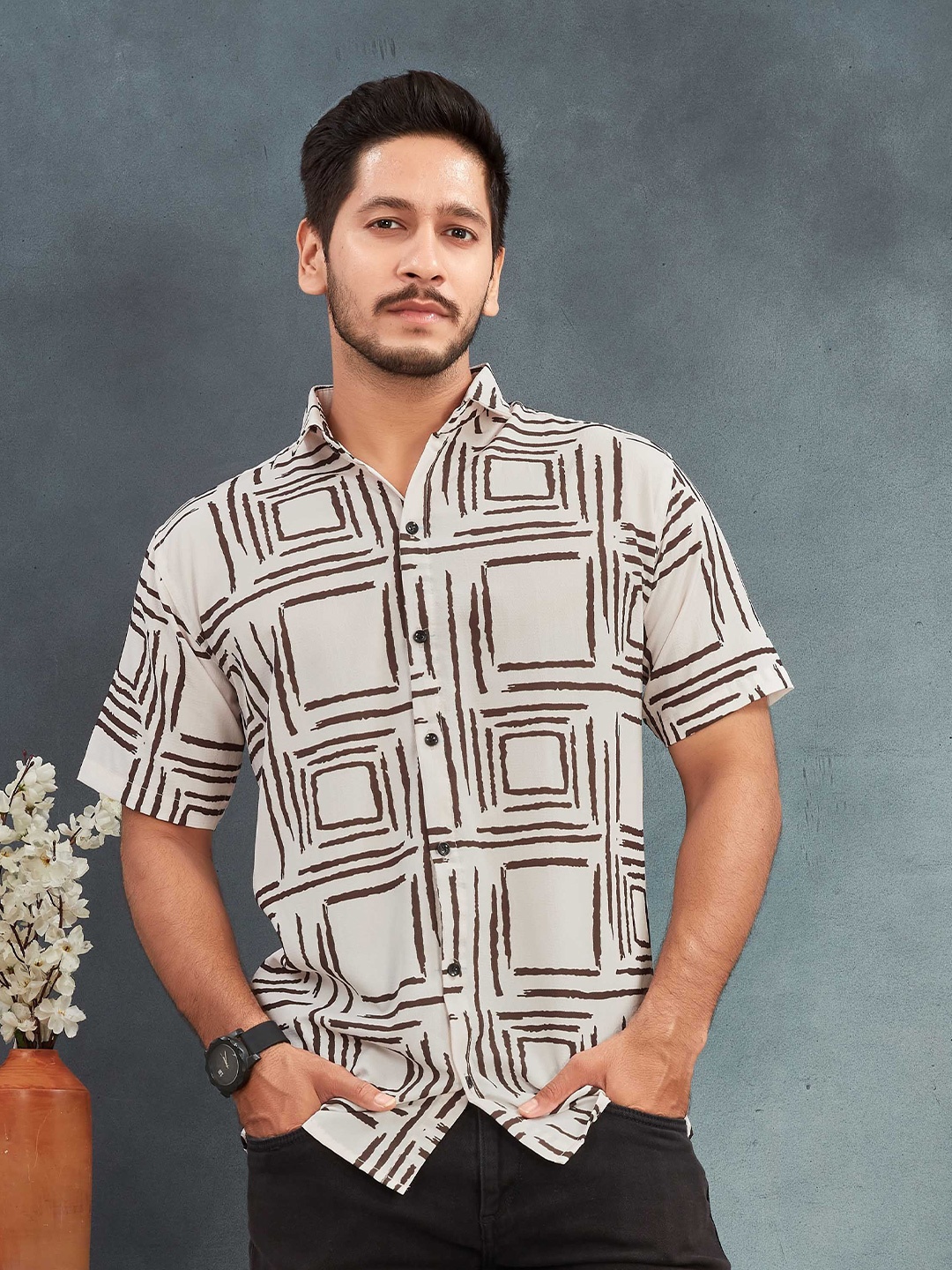 

Metronaut Men Comfort Opaque Printed Casual Shirt, Cream