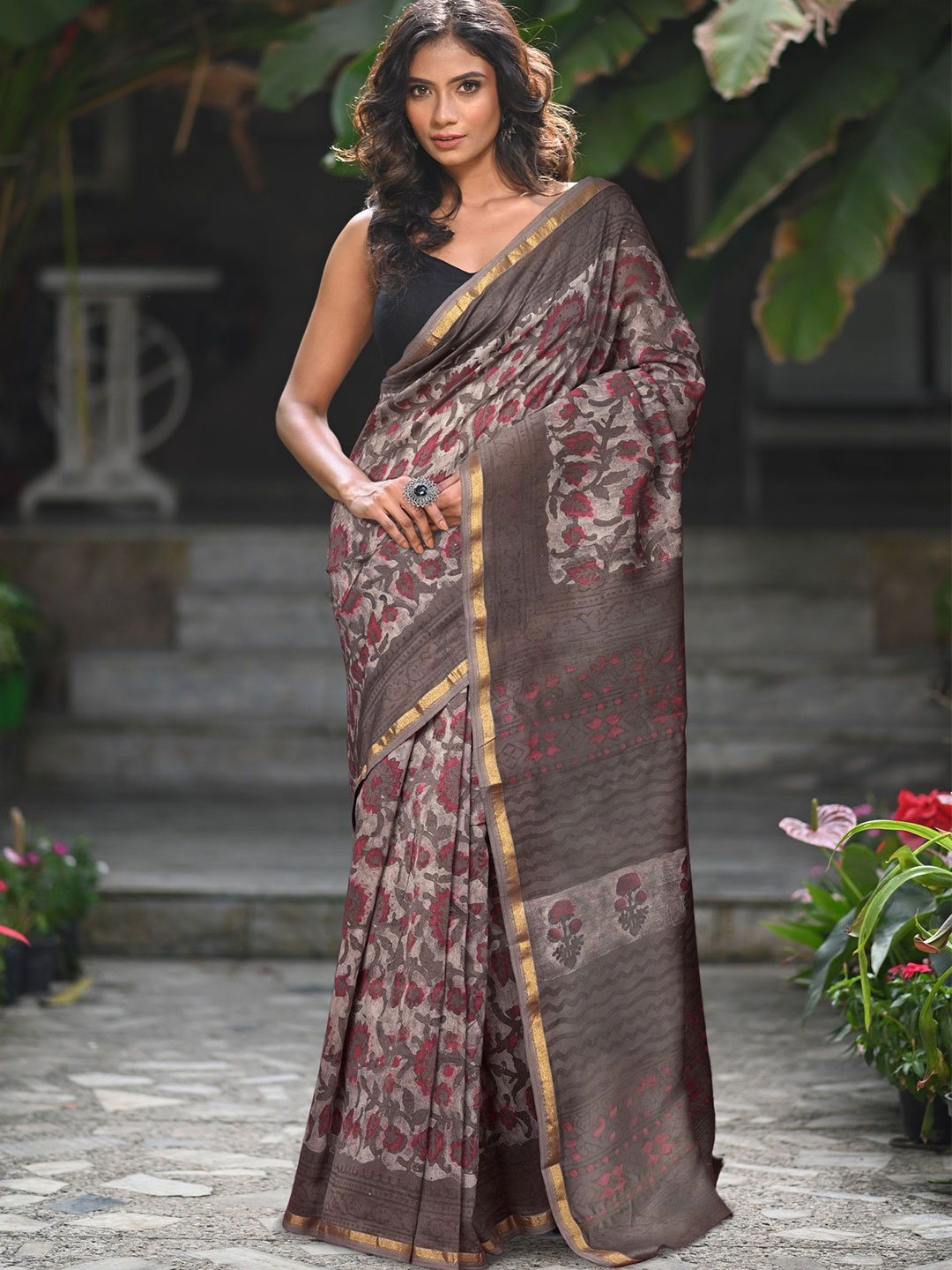 

Unnati Silks Ethnic Motifs Zari Silk Cotton Handloom Chanderi Saree, Grey