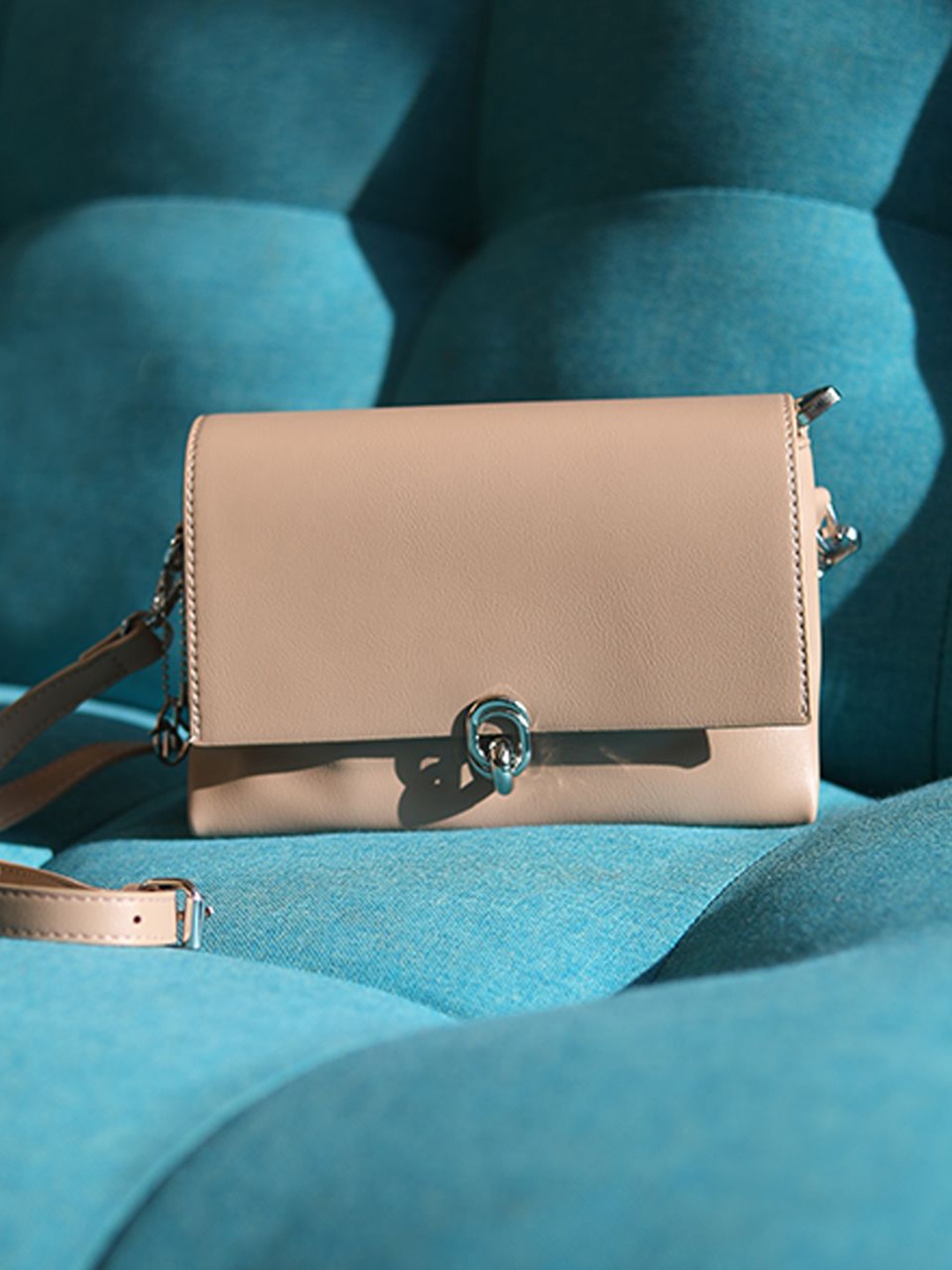 

Monrow PU Structured Sling Bag, Beige