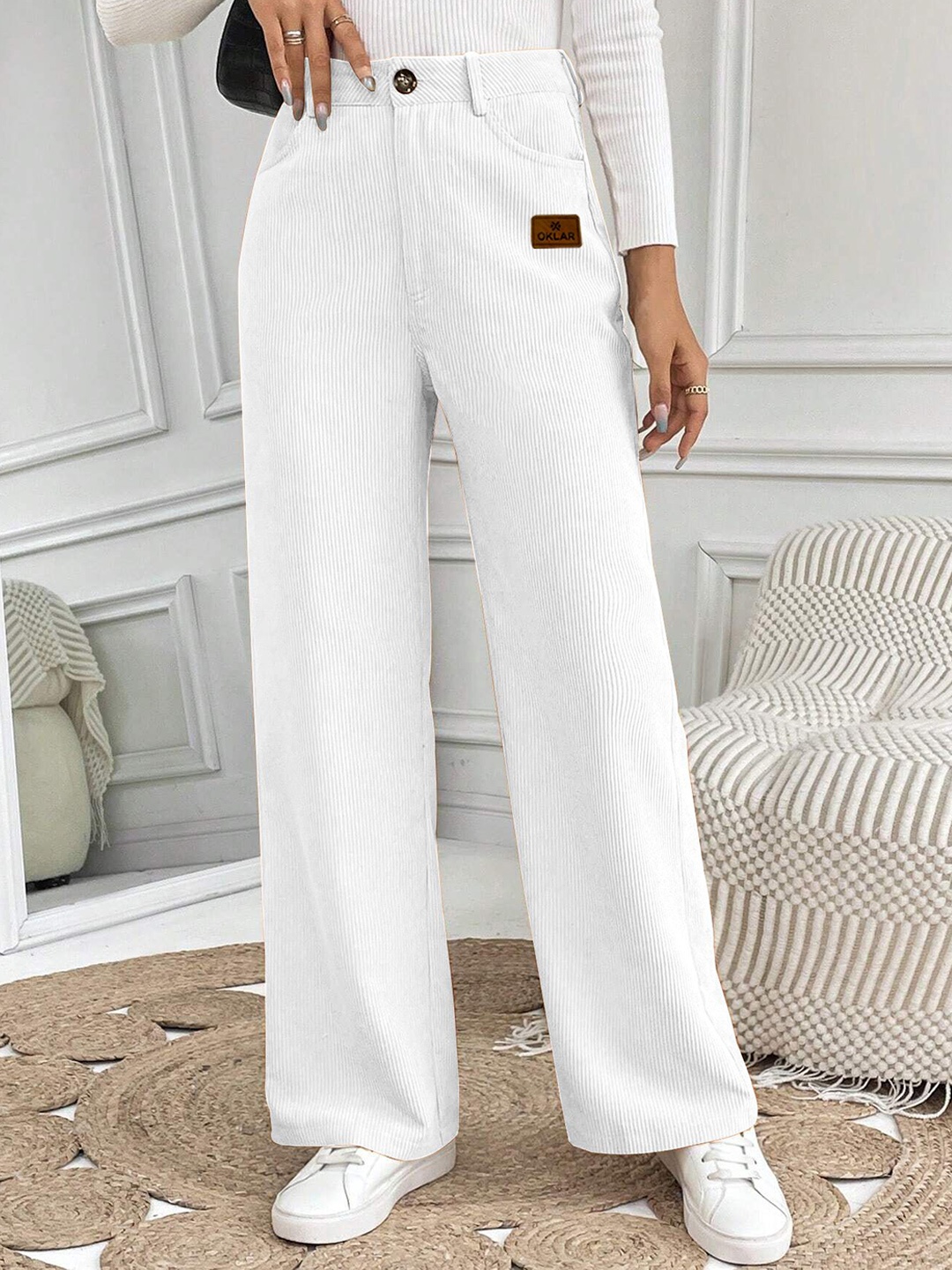 

RAJOVATI Women Pleated Trousers, White