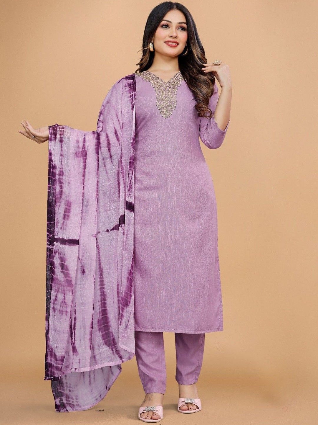 

TOOCHKI Women Ethnic Motifs Yoke Design Regular Sequinned Kurta with Trousers & With Dupatta, Lavender
