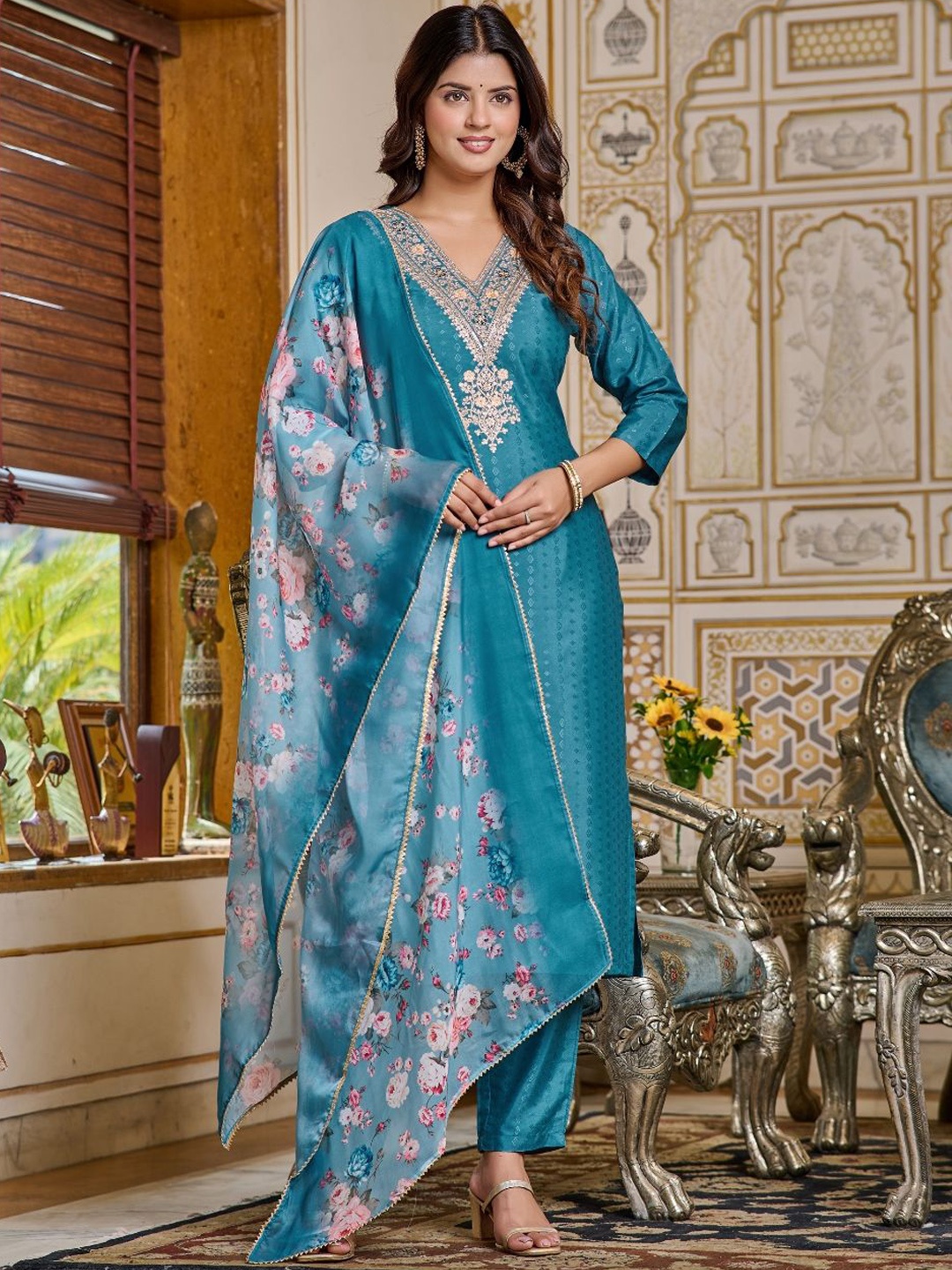 

TOOCHKI Women Floral Embroidered Regular Sequinned Kurta with Trousers & With Dupatta, Blue