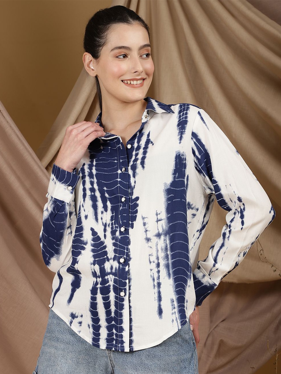 

Zenava by Myntra Women Standard Opaque Printed Casual Shirt, Navy blue