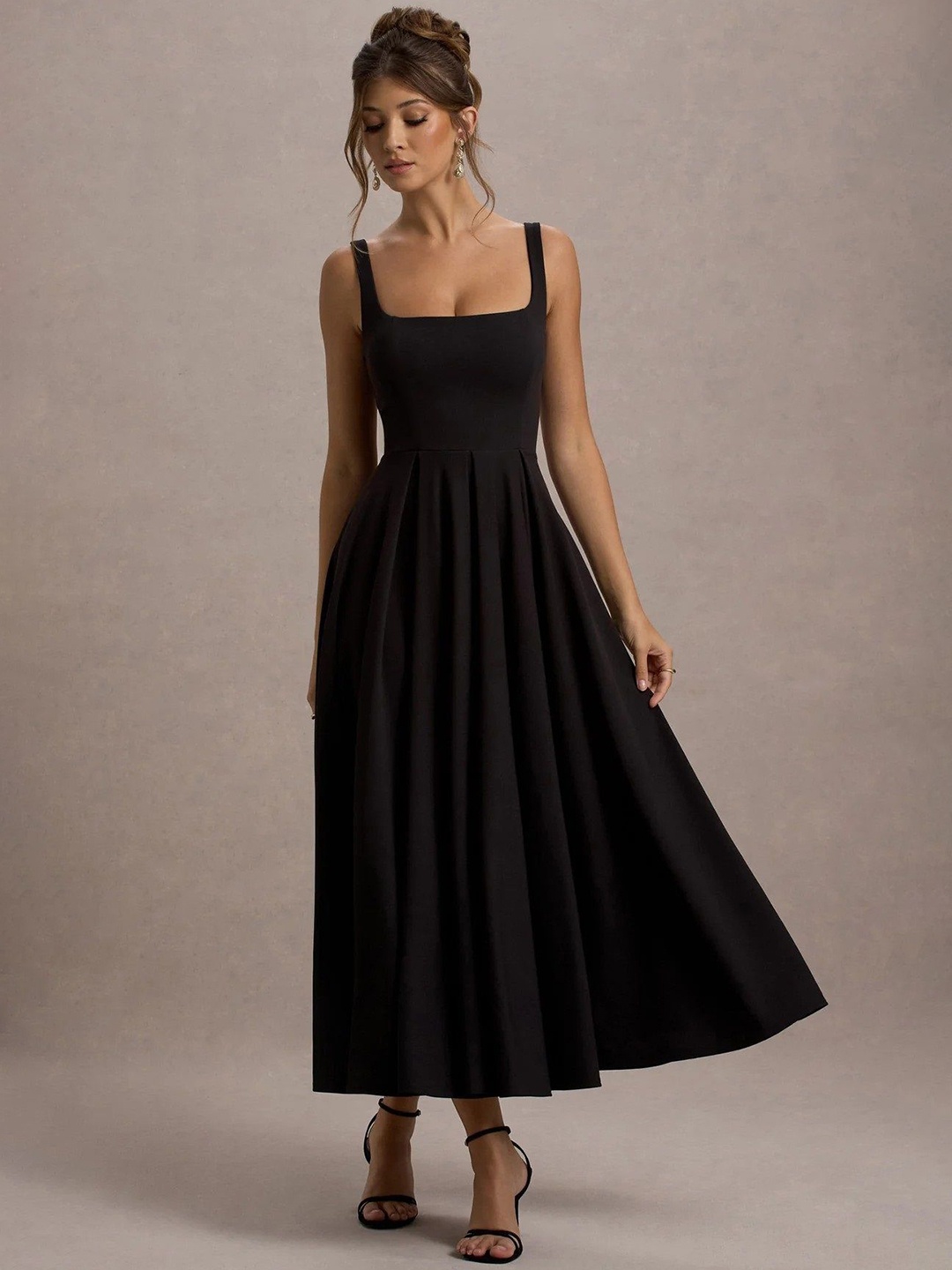 

TRAQUILA Women Fit & Flare Midi Dress, Black
