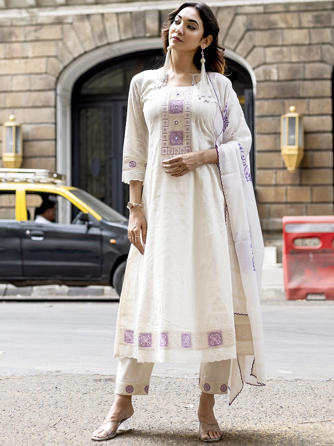

MITTOO Women Embroidered Regular Thread Work Pure Cotton Kurta with Trousers & With Dupatta, Off white