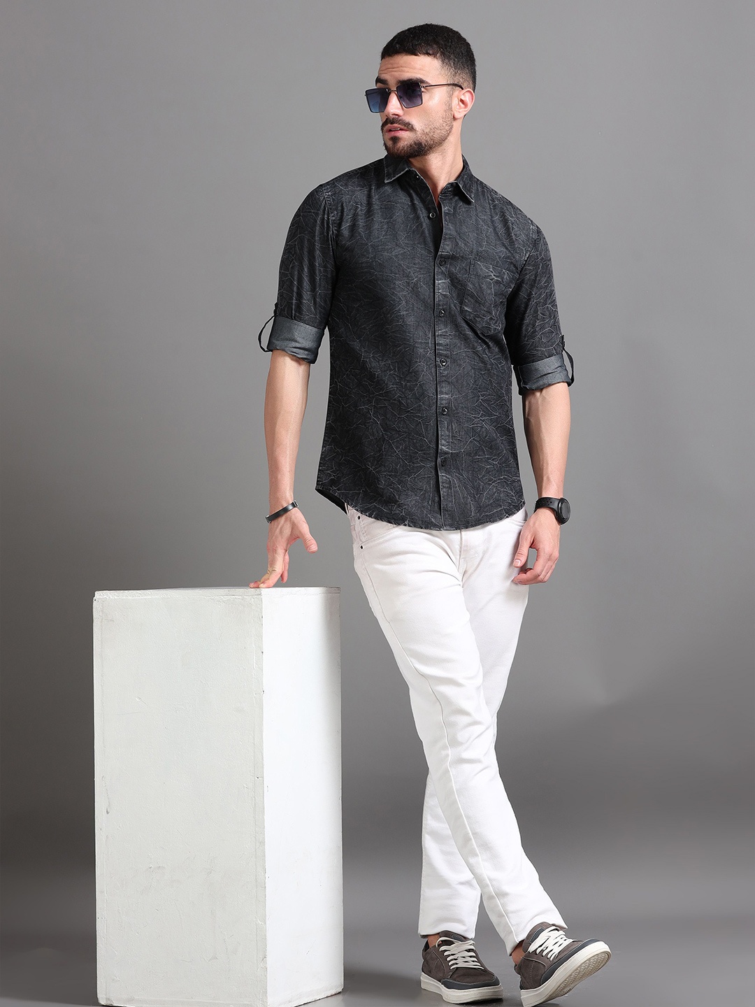 

Provogue Men Straight Opaque Printed Casual Shirt, Black