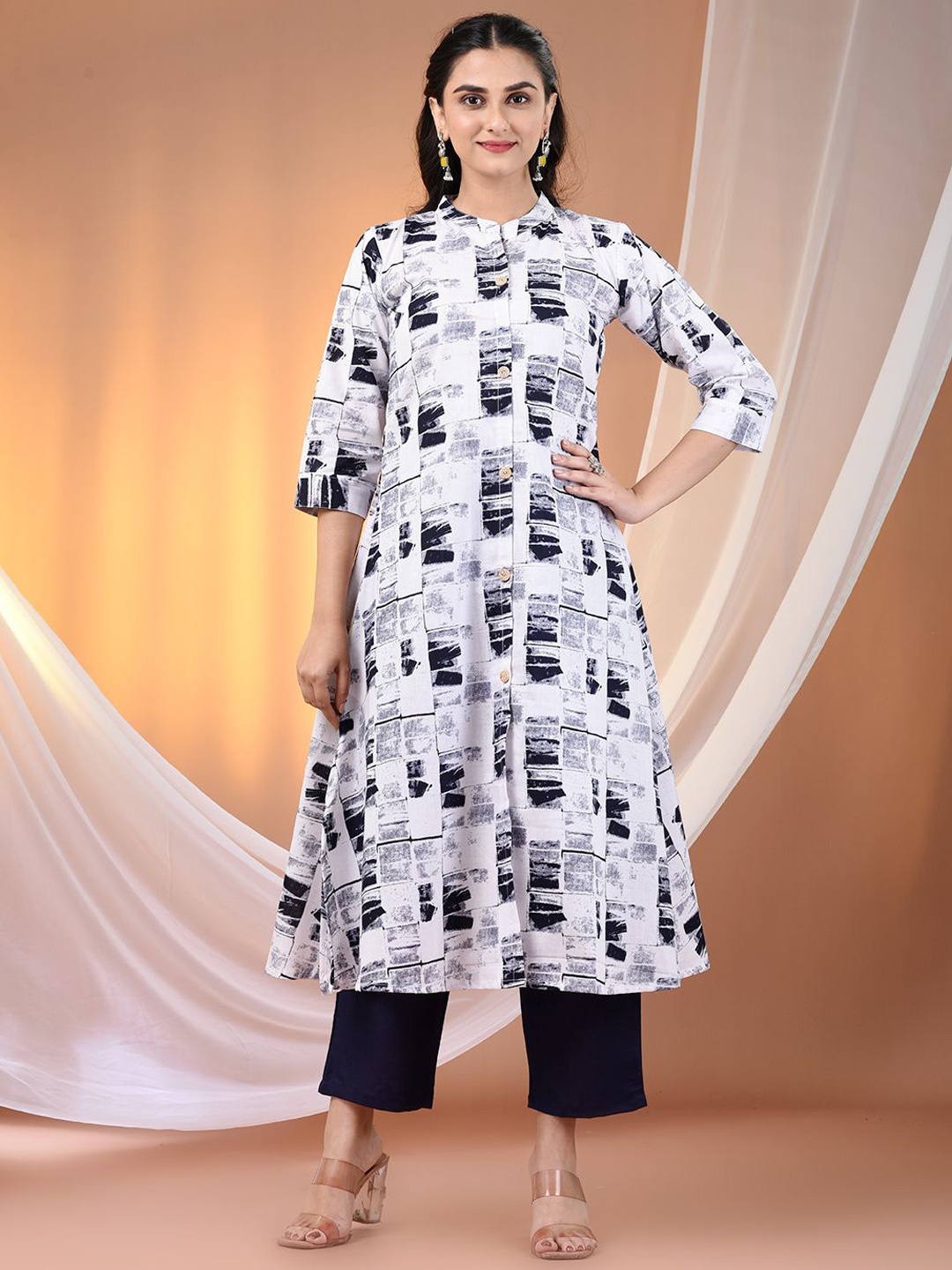 

Charukriti Women Printed Kurta, White