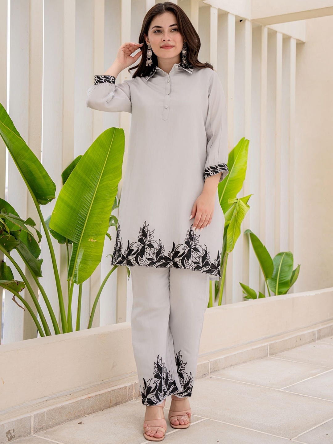 

FREYAA Embroidered Shirt Collar Pure Cotton Tunic & Trouser, Grey